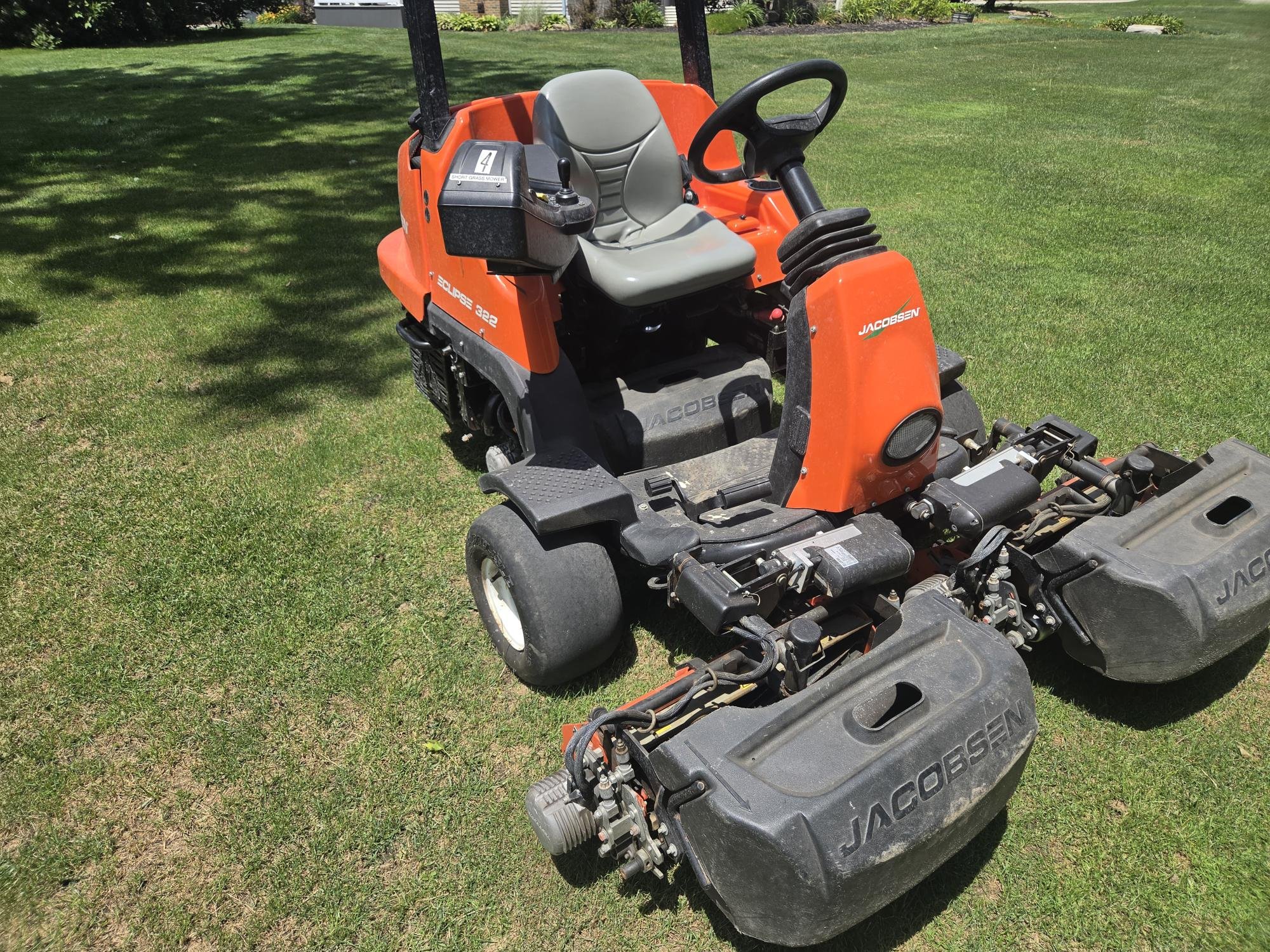 2021 Jacobsen Eclipse 322 gas greensmower