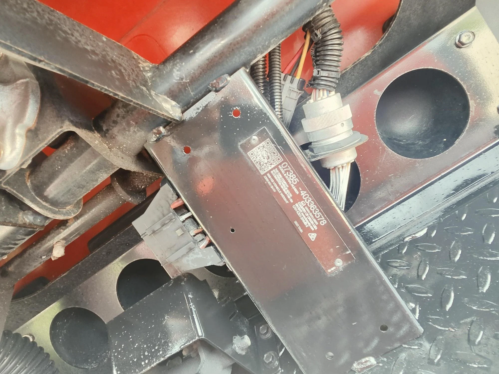 2019 Toro HDX Workman Diesel H-Flow with topdresser