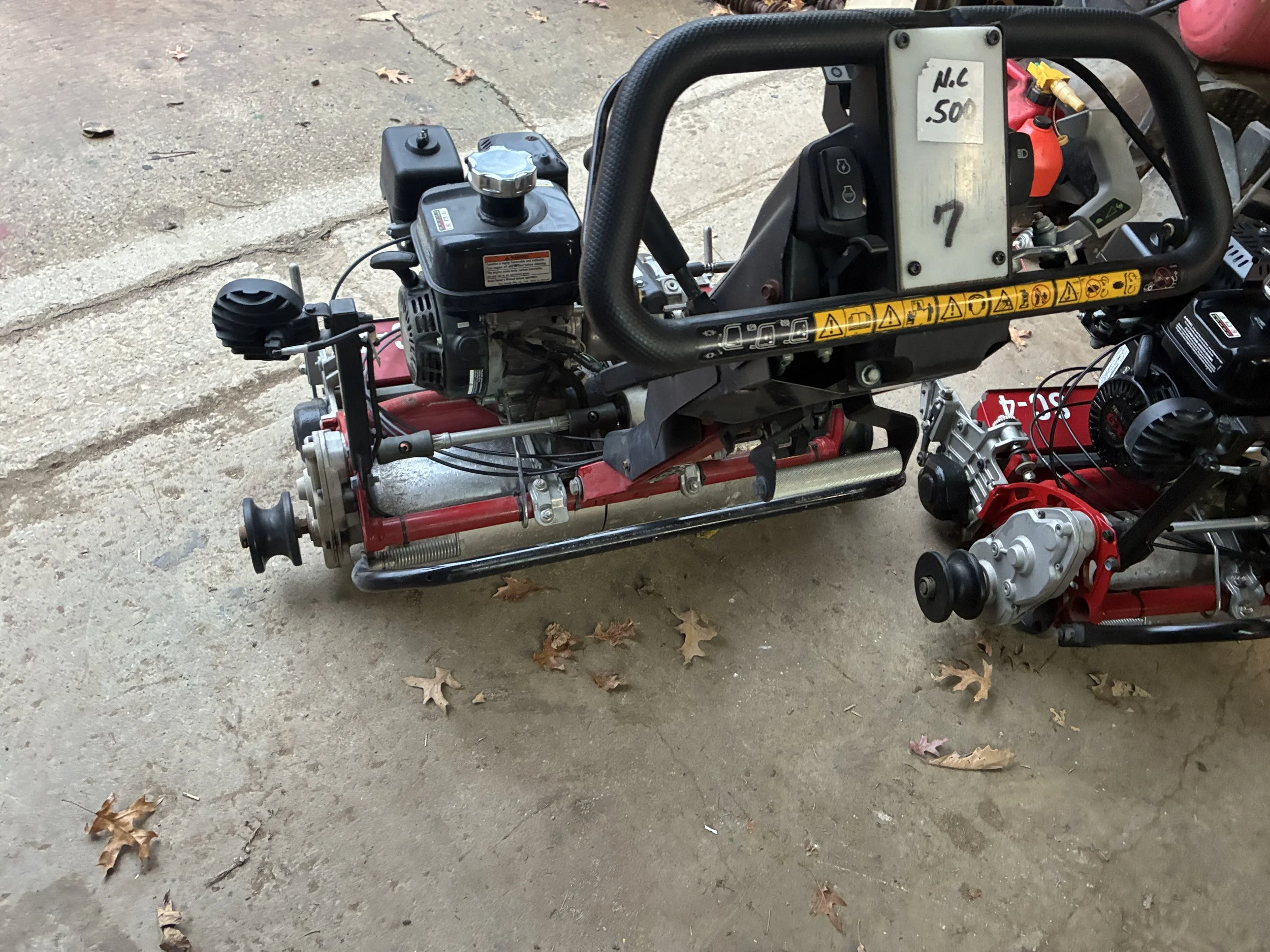 2021  Toro 1026 walking greensmower   26 in