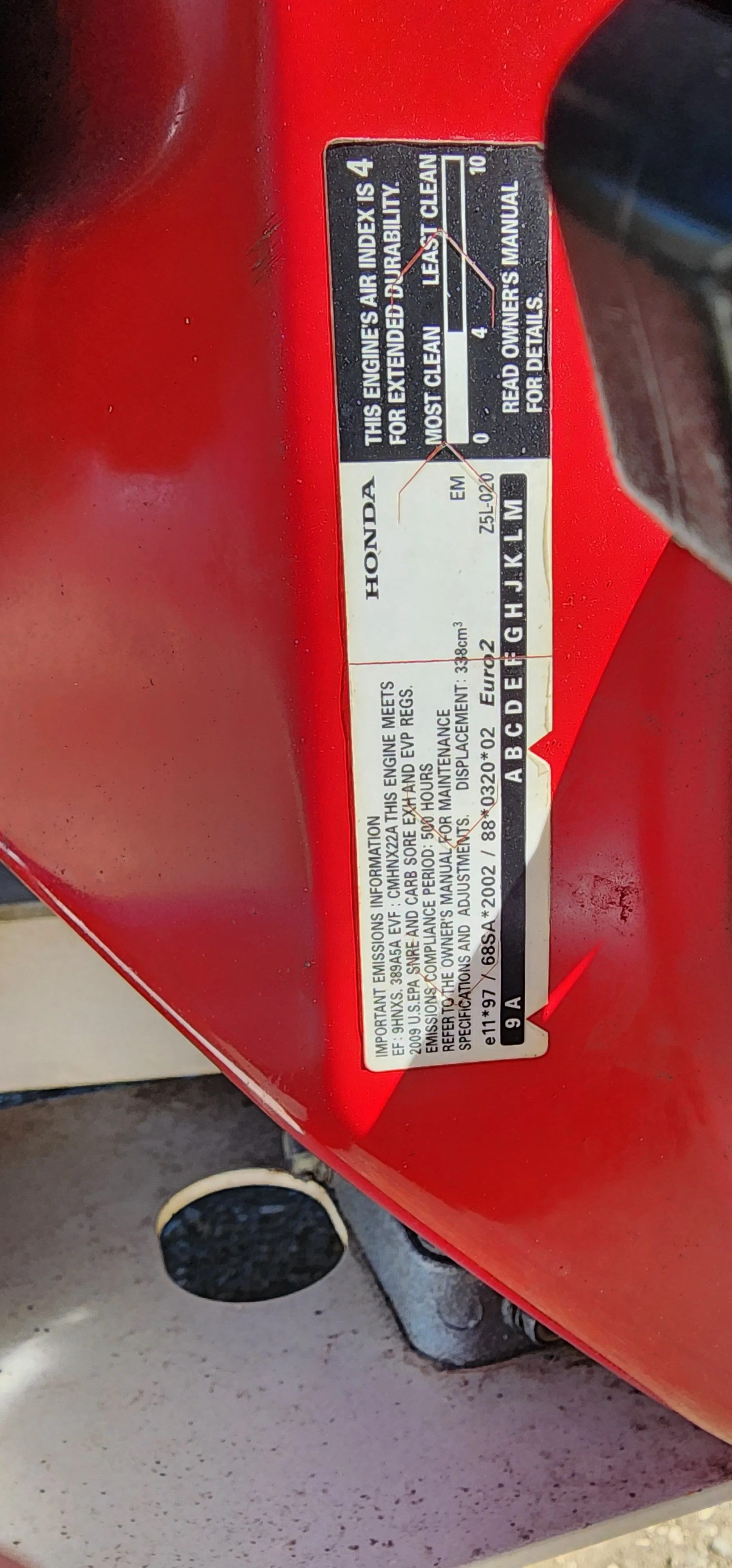 2009 Dakota 410 topdresser