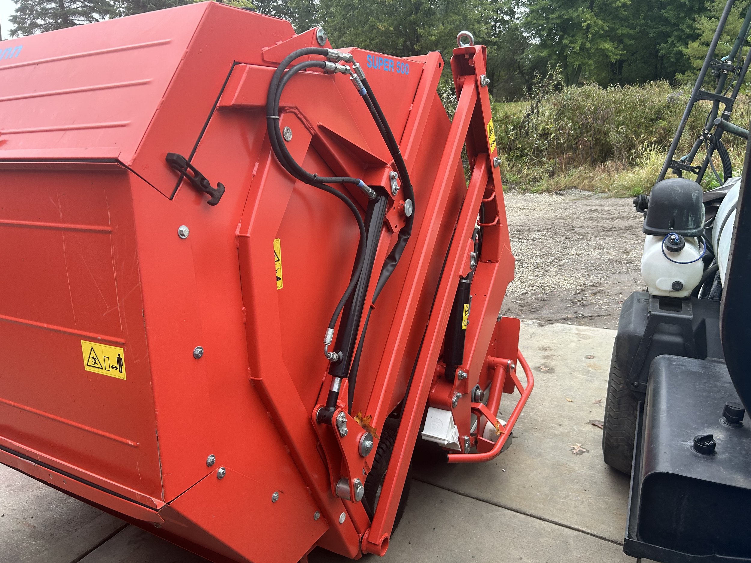 2016 wiedenmann super 500 sweeper, vacuum, dethatcher
