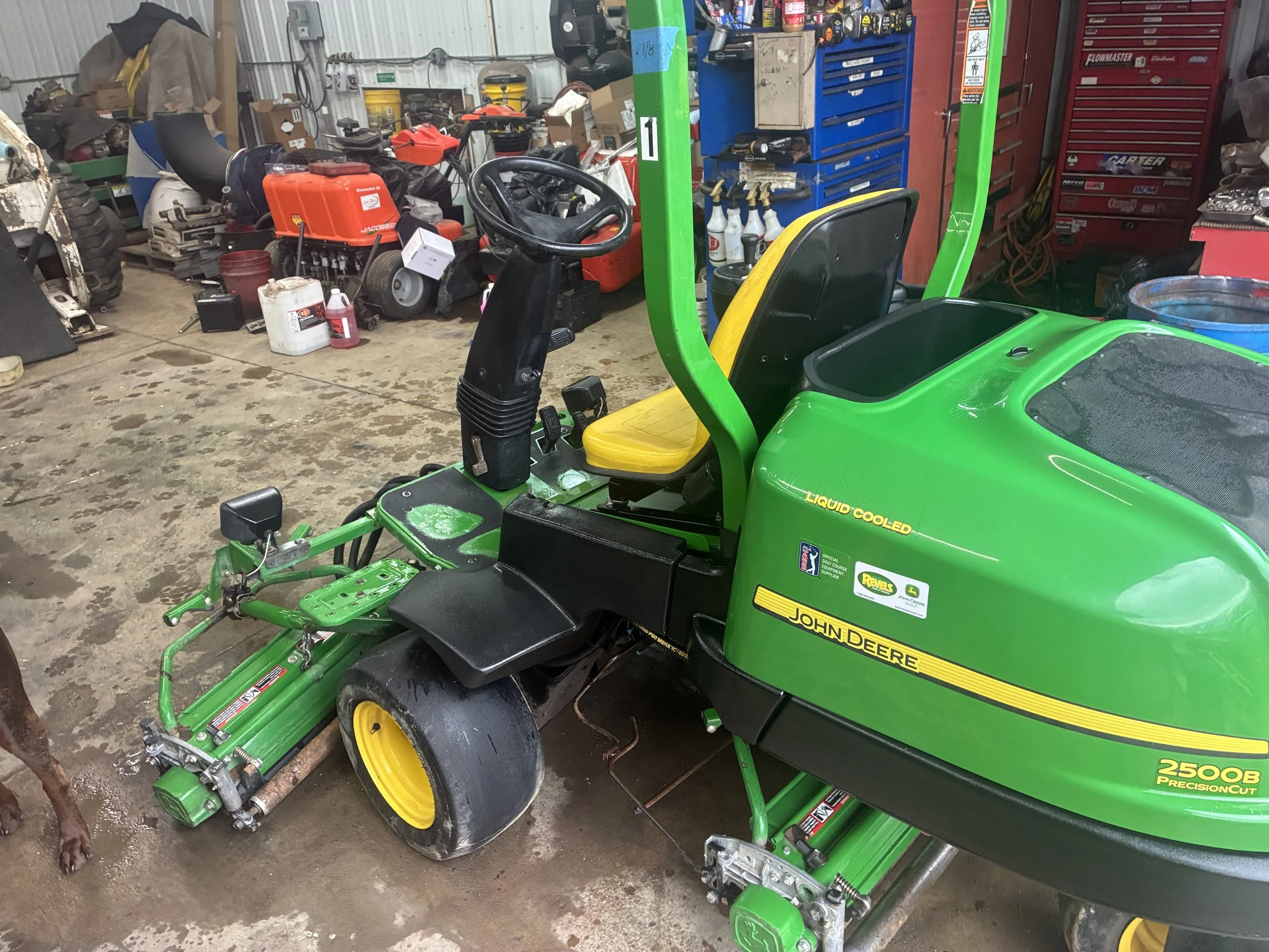 2016 John Deere greensmower 2500B