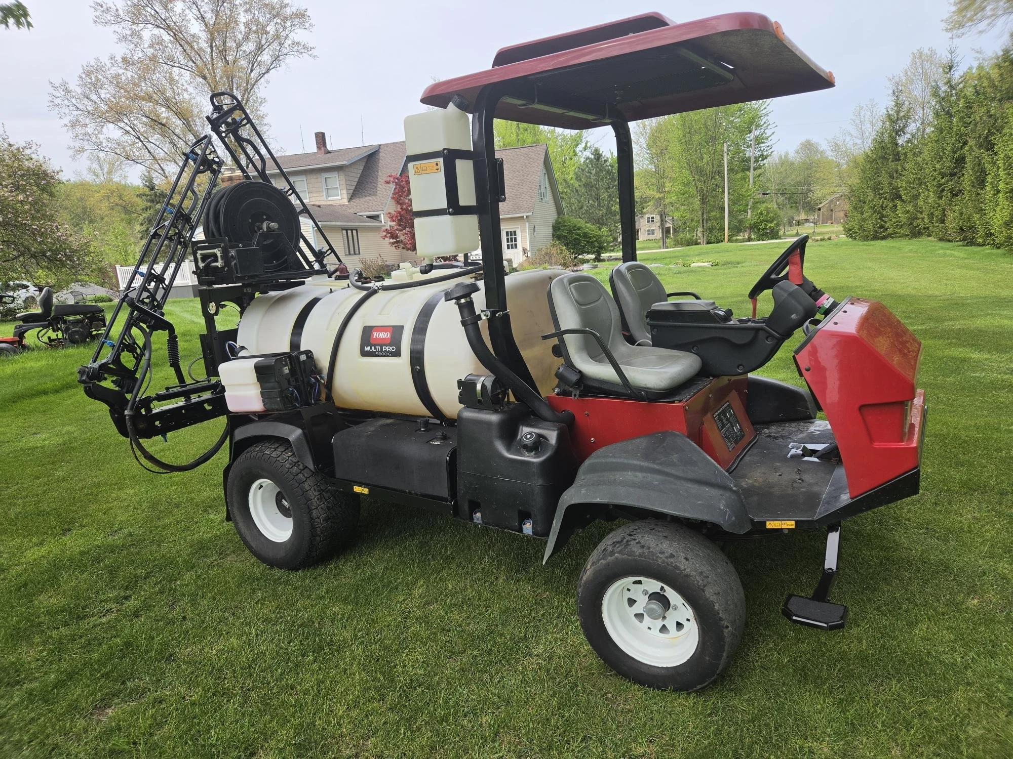 2022 Toro 300 gallon sprayer model 5800