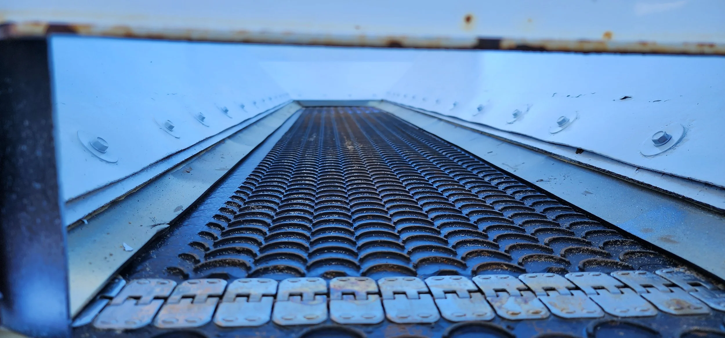 2009 Dakota 410 topdresser