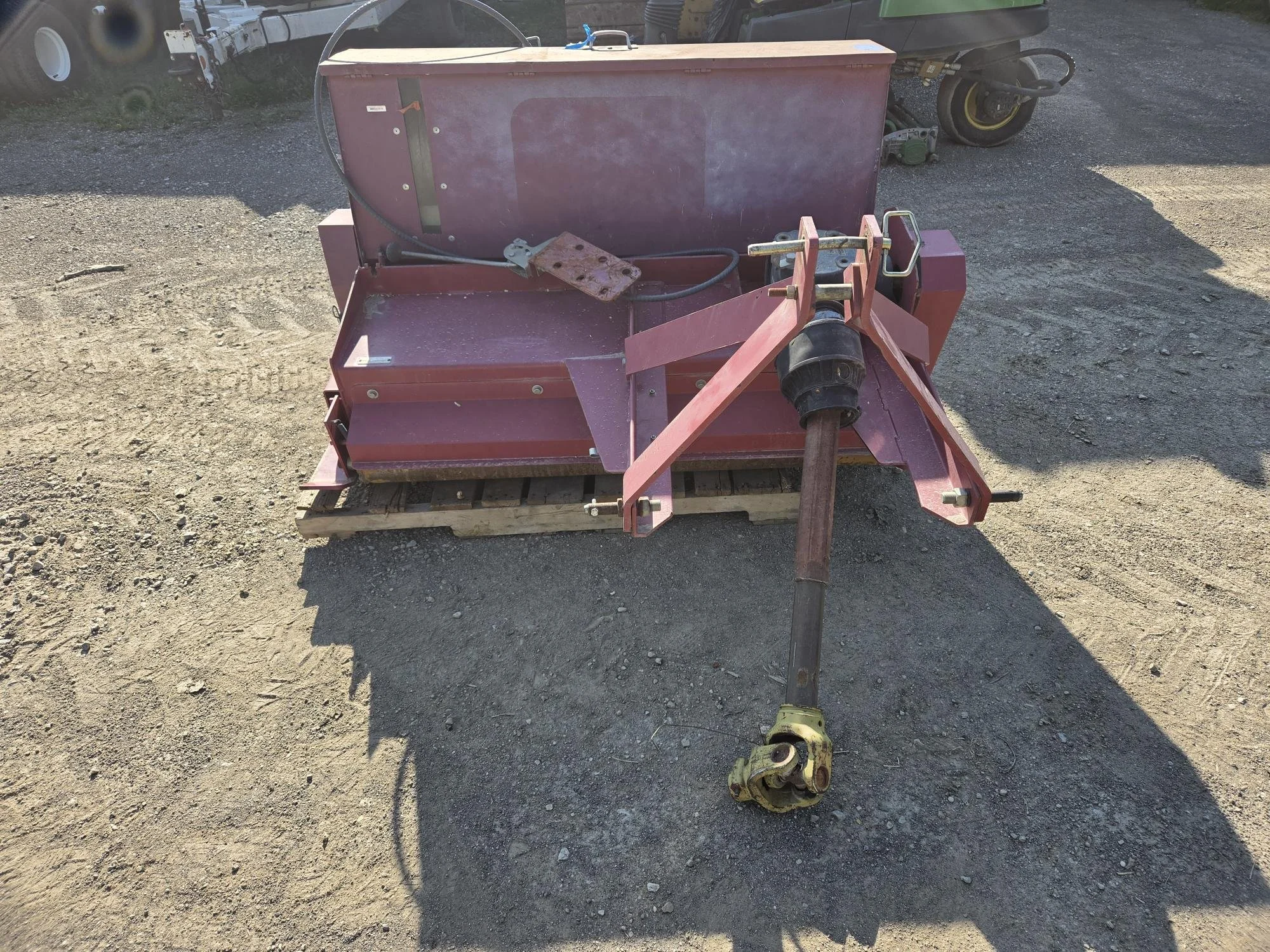 Toro aerothatch and seeder  83/93