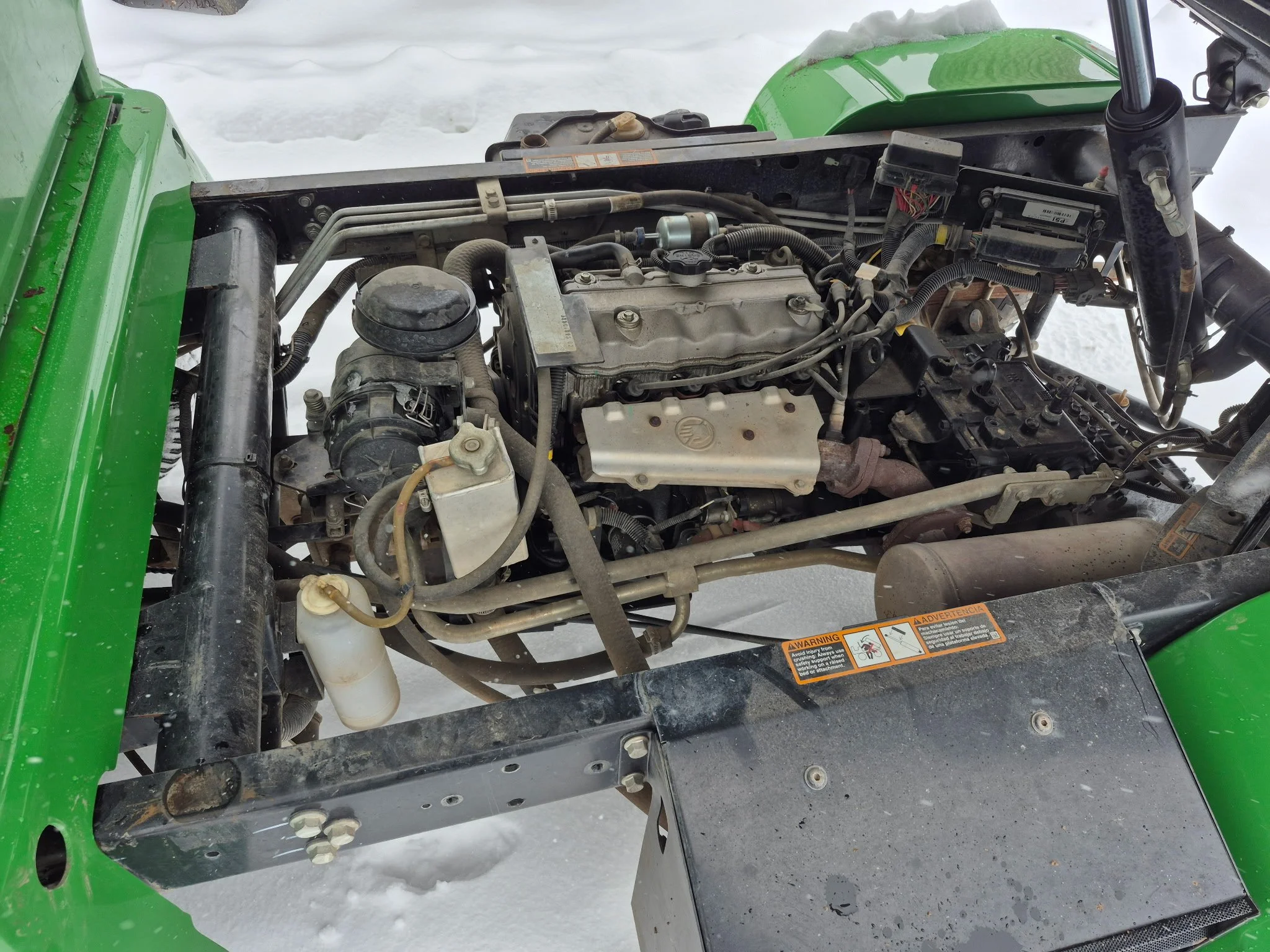 2020 John Deere progator   2020 A gas unit