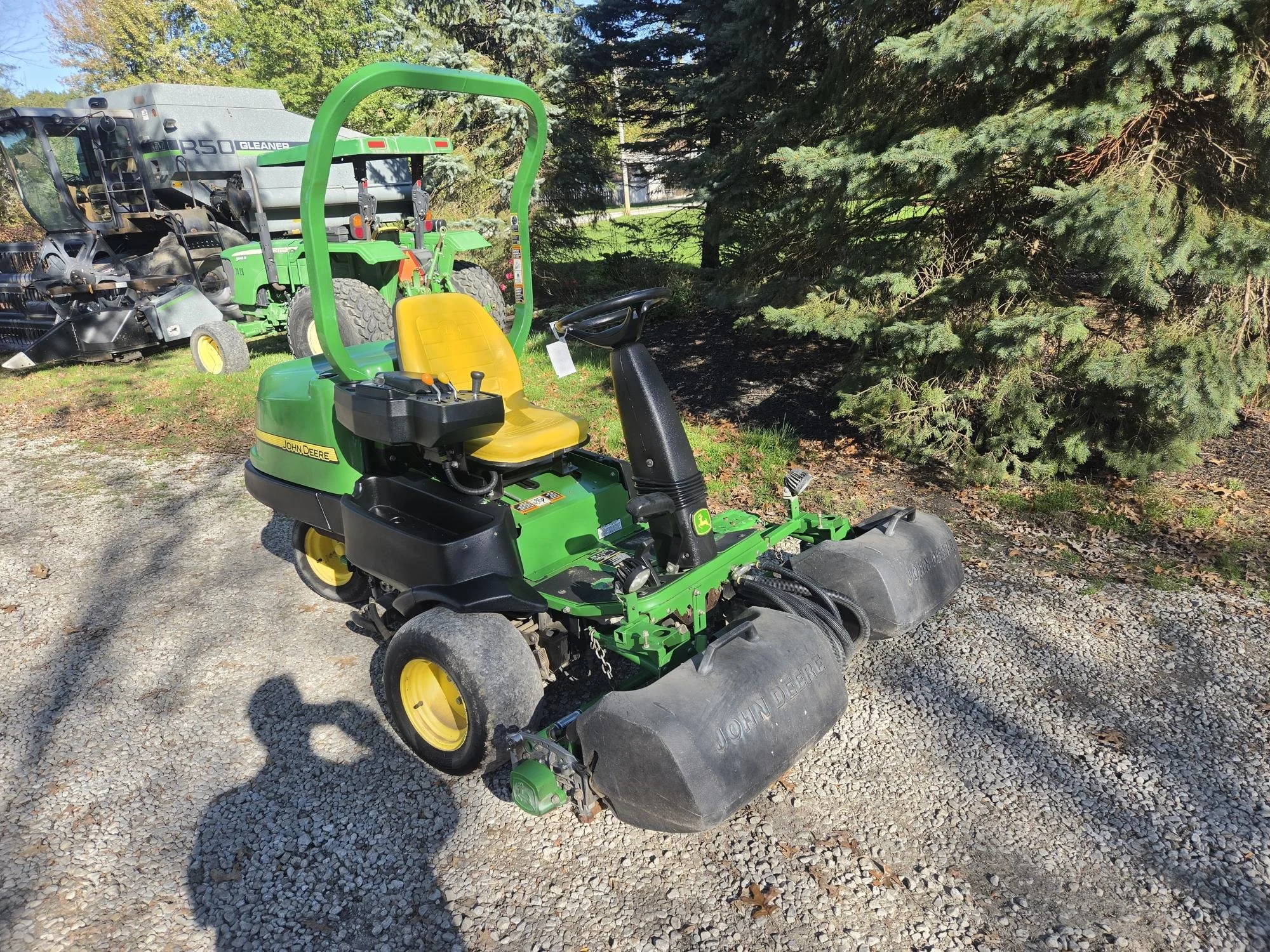 2022 John Deere Diesel greensmower 2550