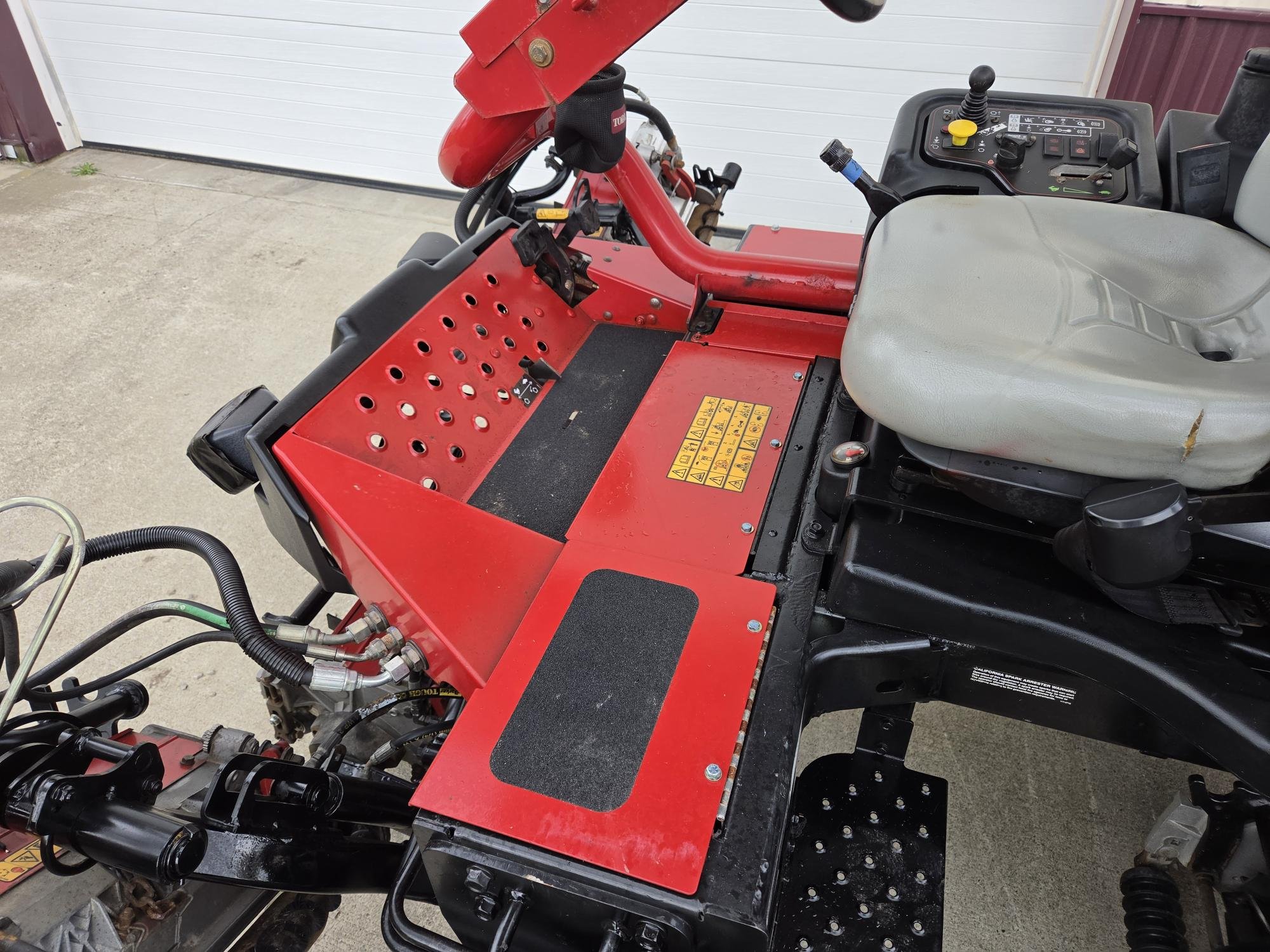 2018 Toro 3575 fairway mower 3 wd $22995