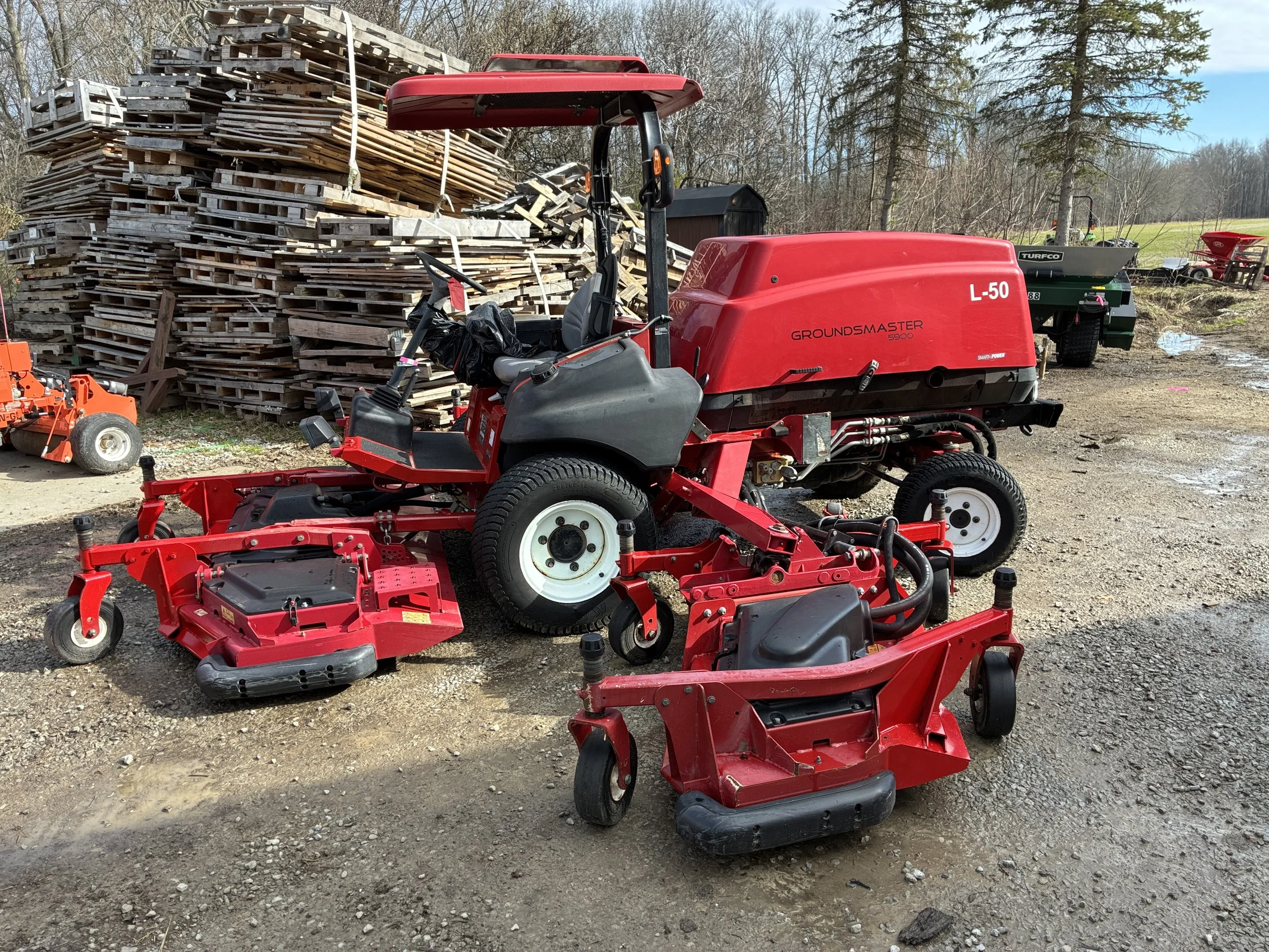 2019 Toro 5900 16 ft rotary mower 4 wd  diesel