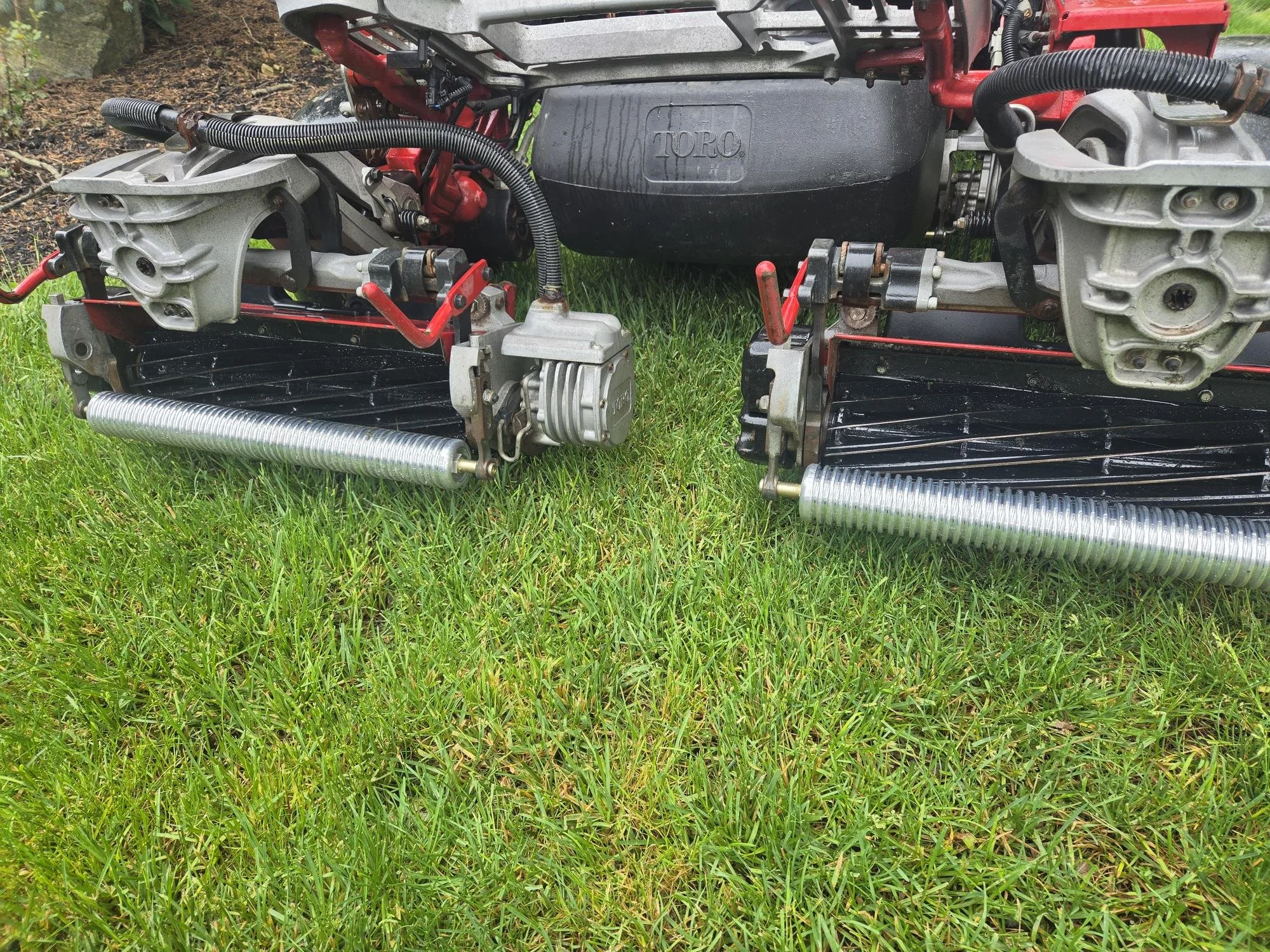 2021 Toro  3320 greensmower