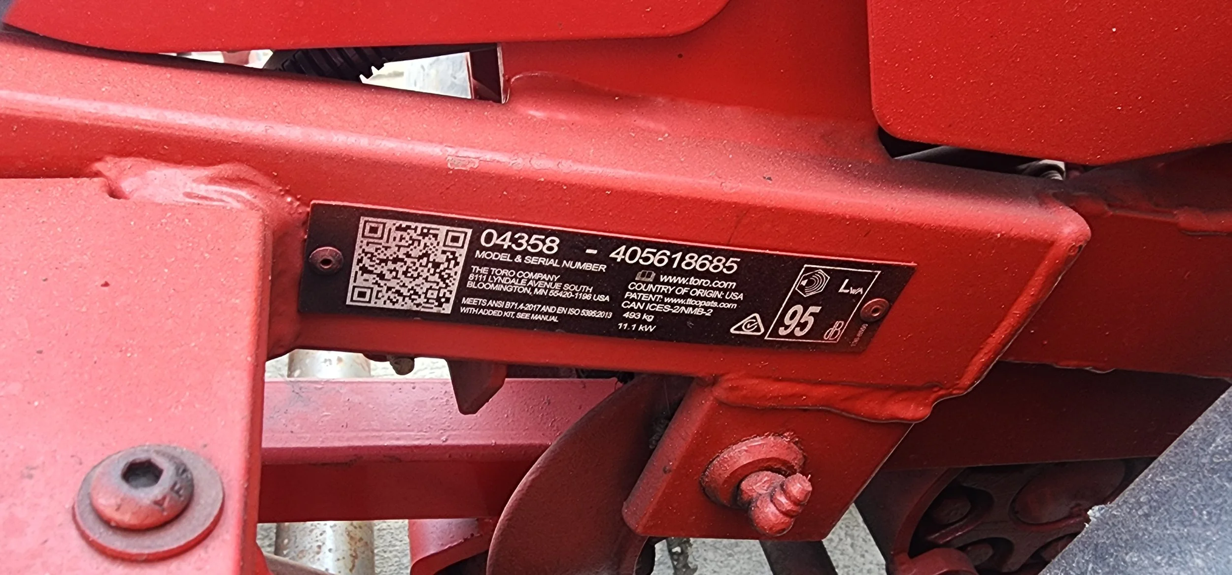 2019 Toro  3150 Q greensmower with groomers and baskets  sharpened with new bedknives