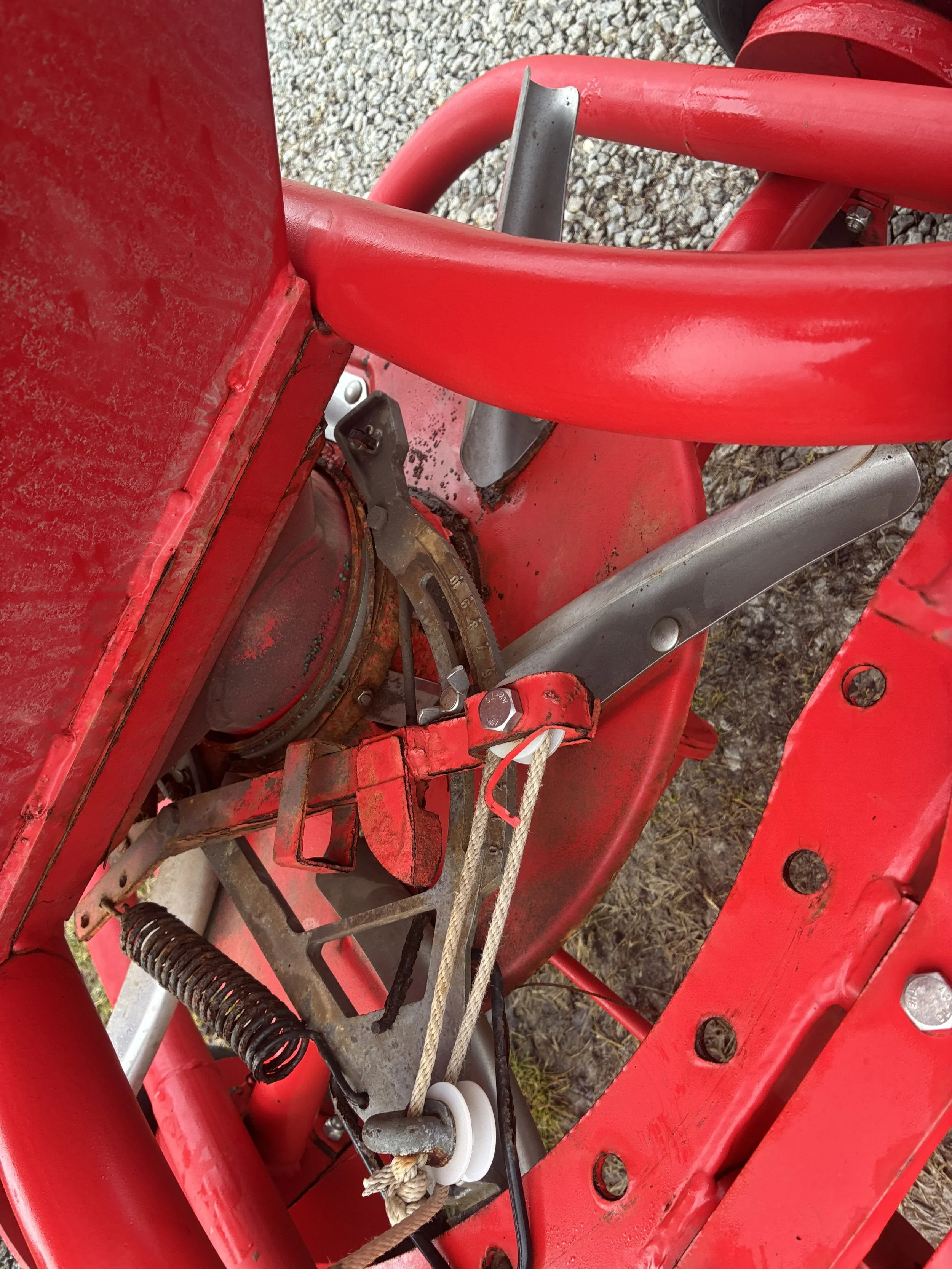 Towable ground driven  Lely spreader WFR