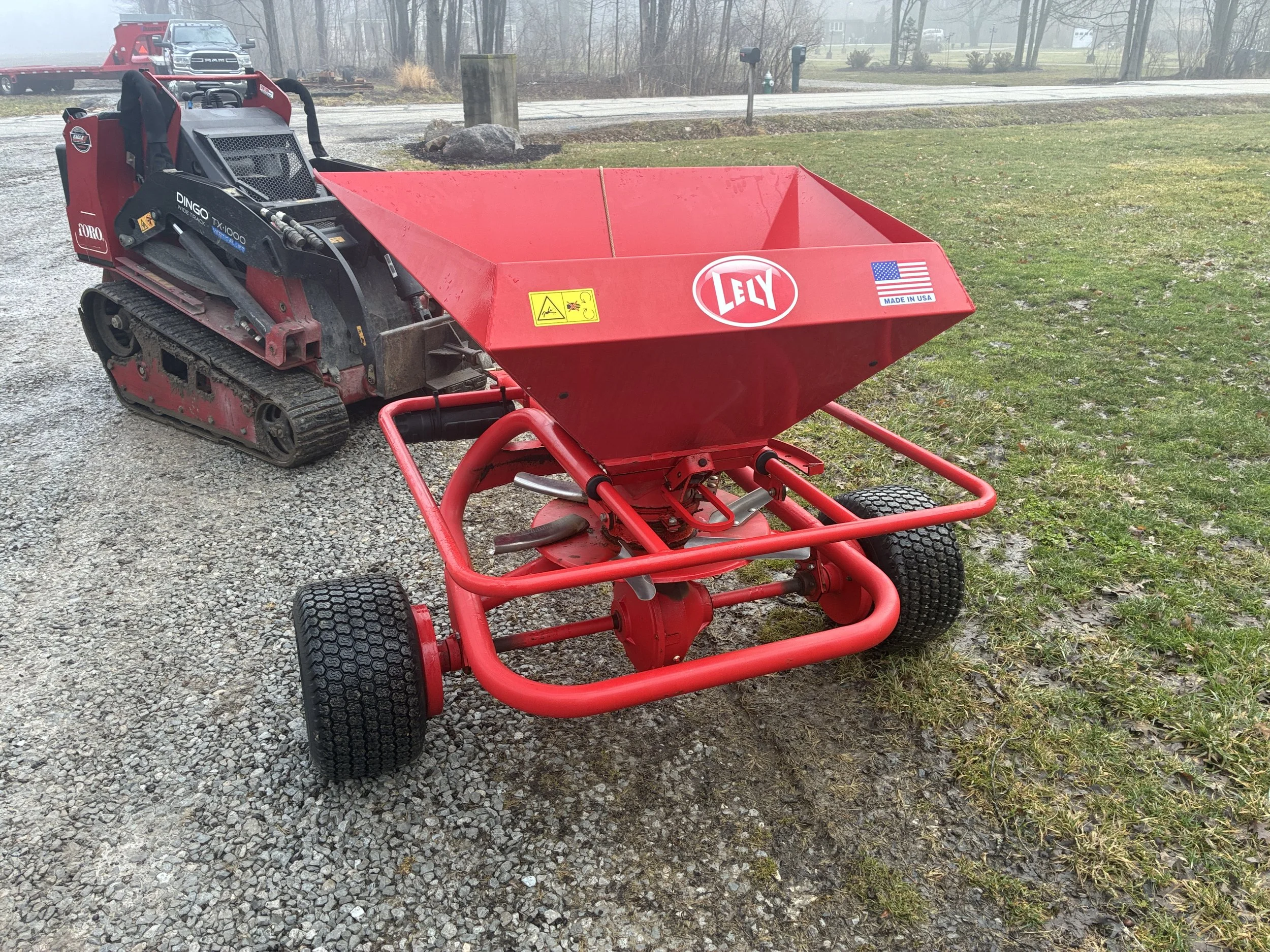 Towable ground driven  Lely spreader WFR