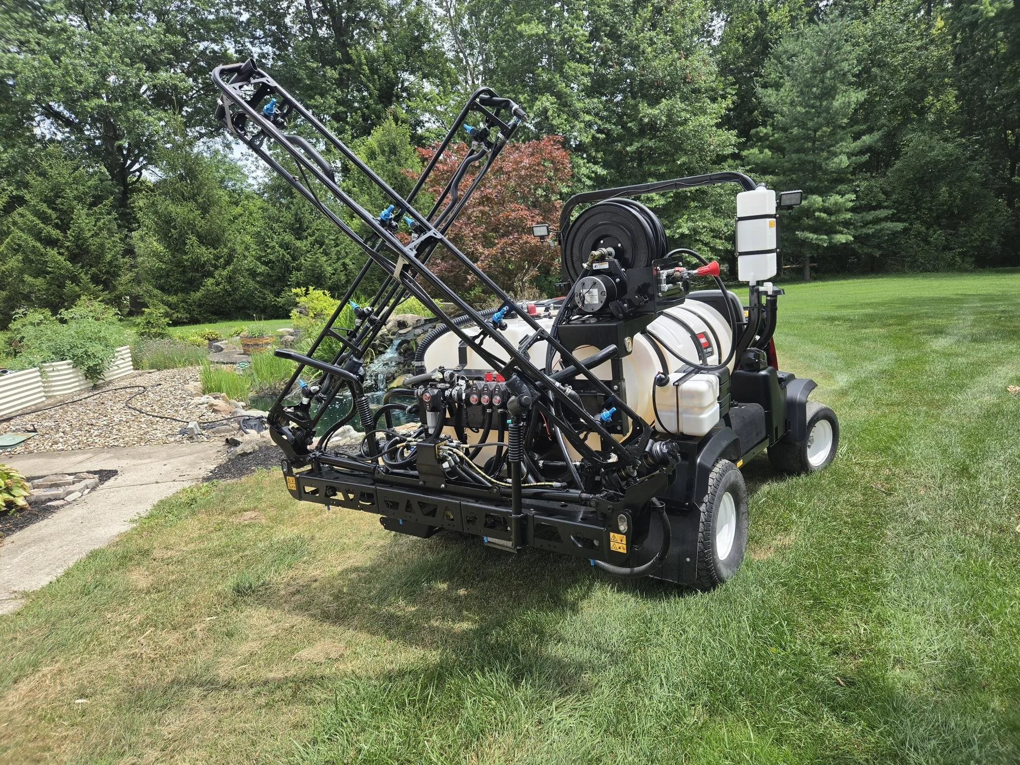 2018 Toro 5800 sprayer 300 gallon