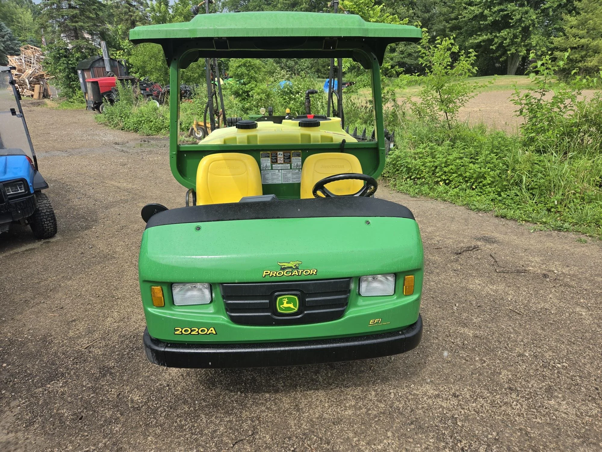 2019 John Deere 2020A  with a HD200 sprayer