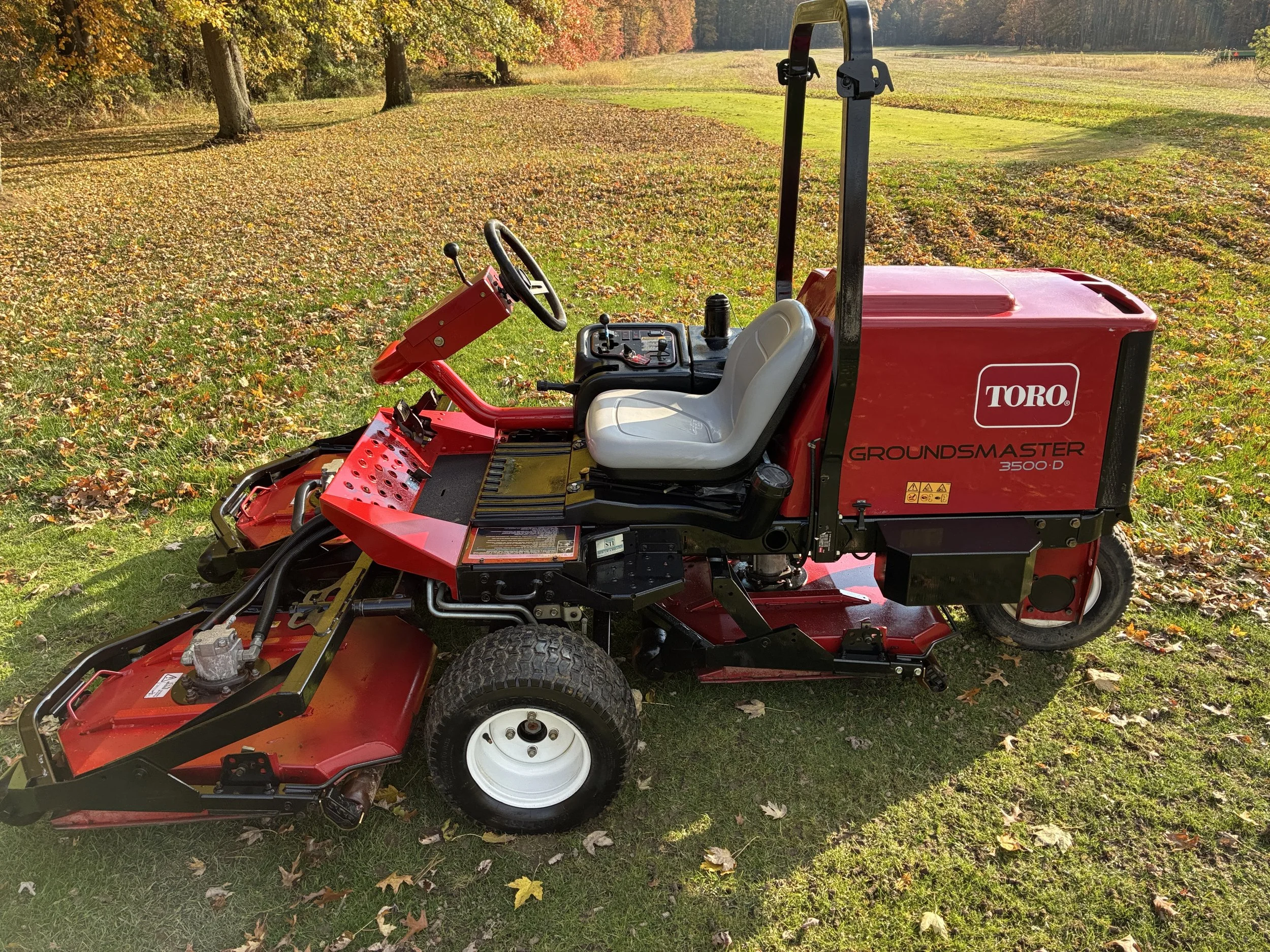 2013 Toro 3505 D  non sidewinder mower