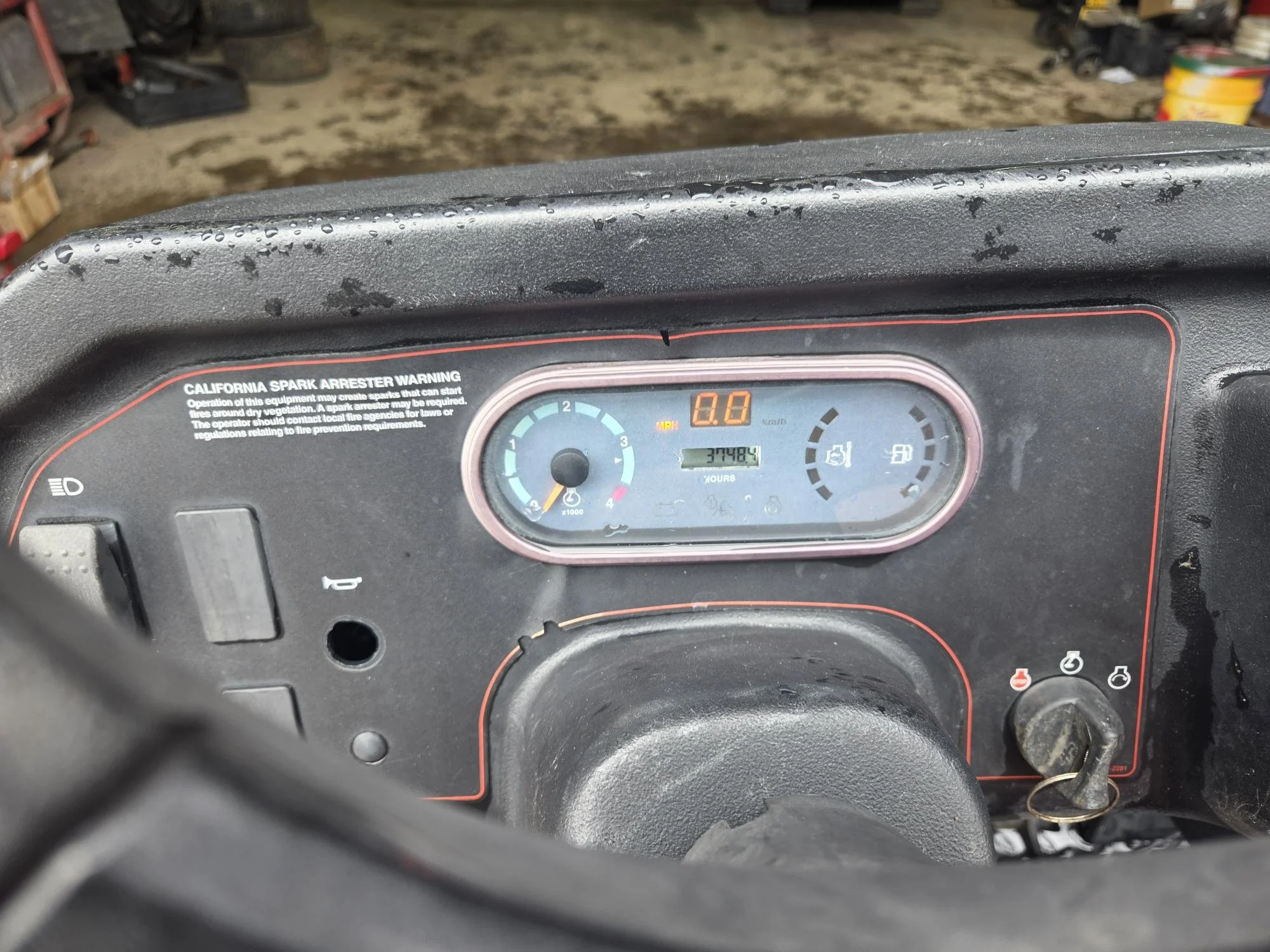 2013 Toro HDX gas watercooled unit with Toro topdresser and a bed