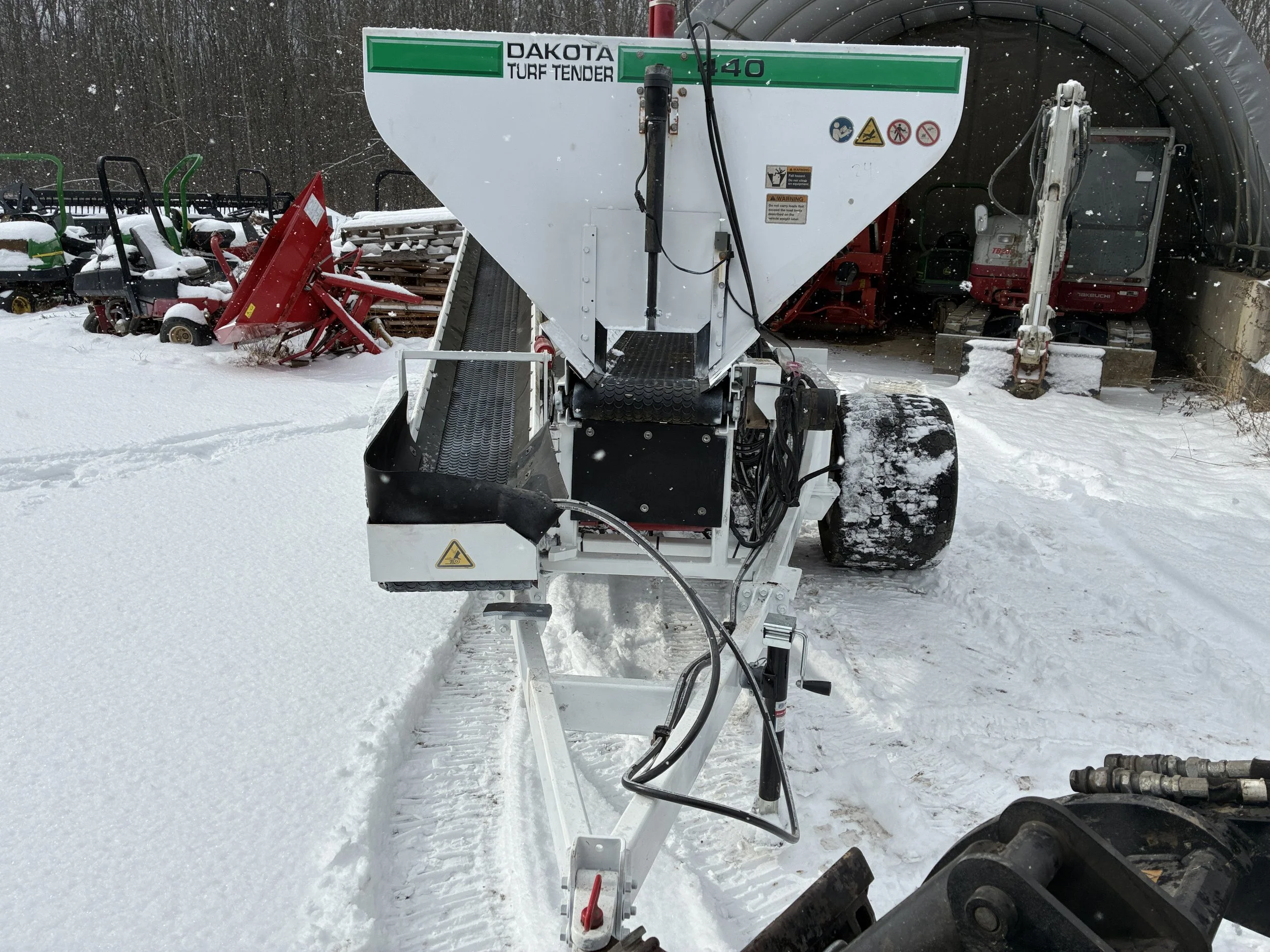 2007 Dakota 440 Topdresser