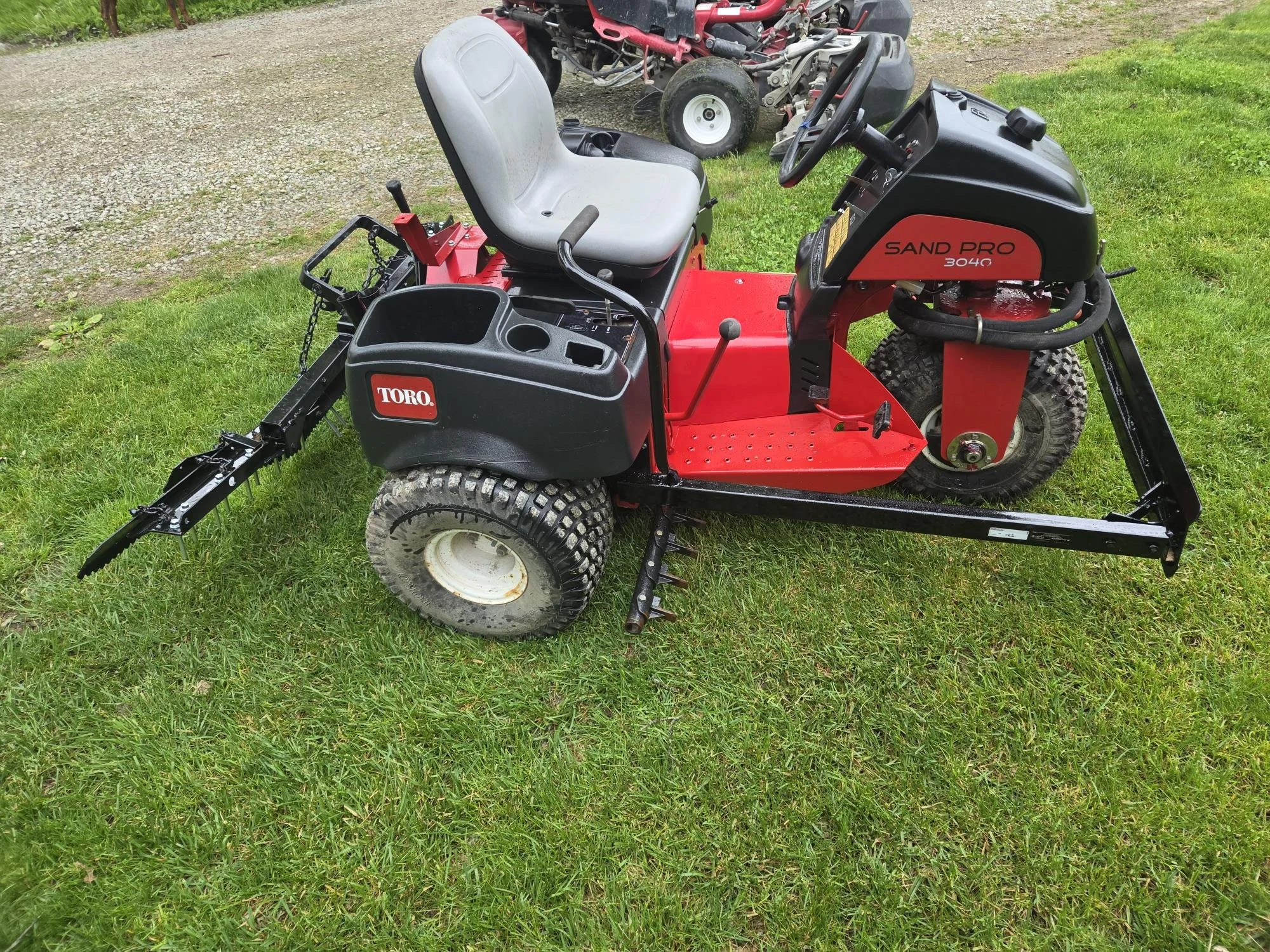 2010  Toro 3040 new engine plow mid and rear rakes