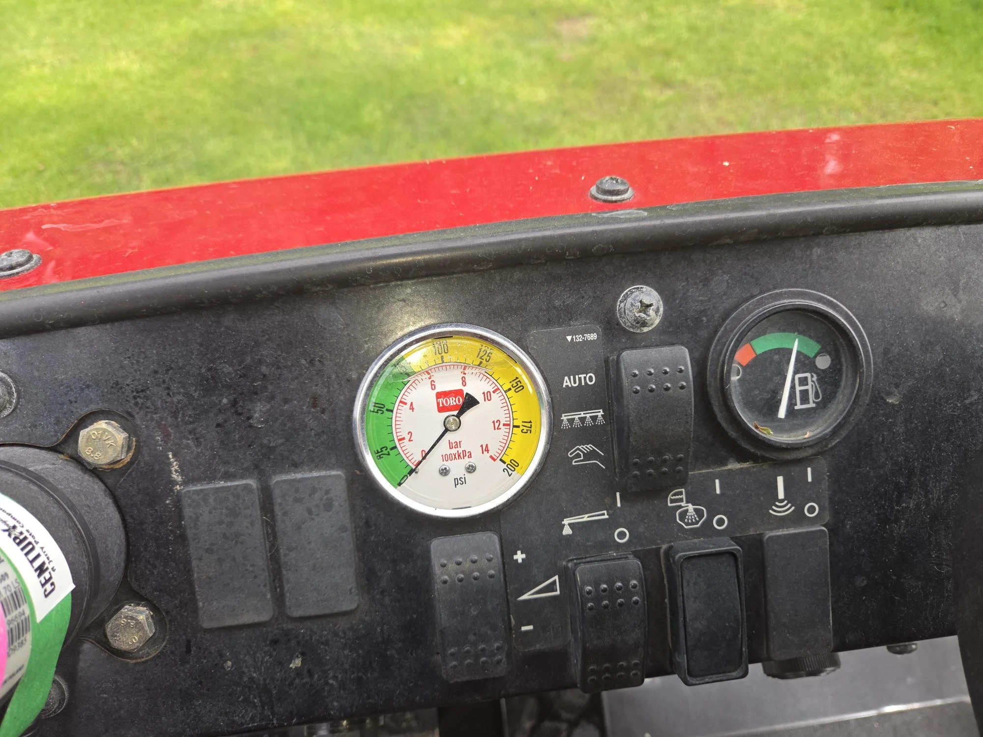 2022 Toro 300 gallon sprayer model 5800