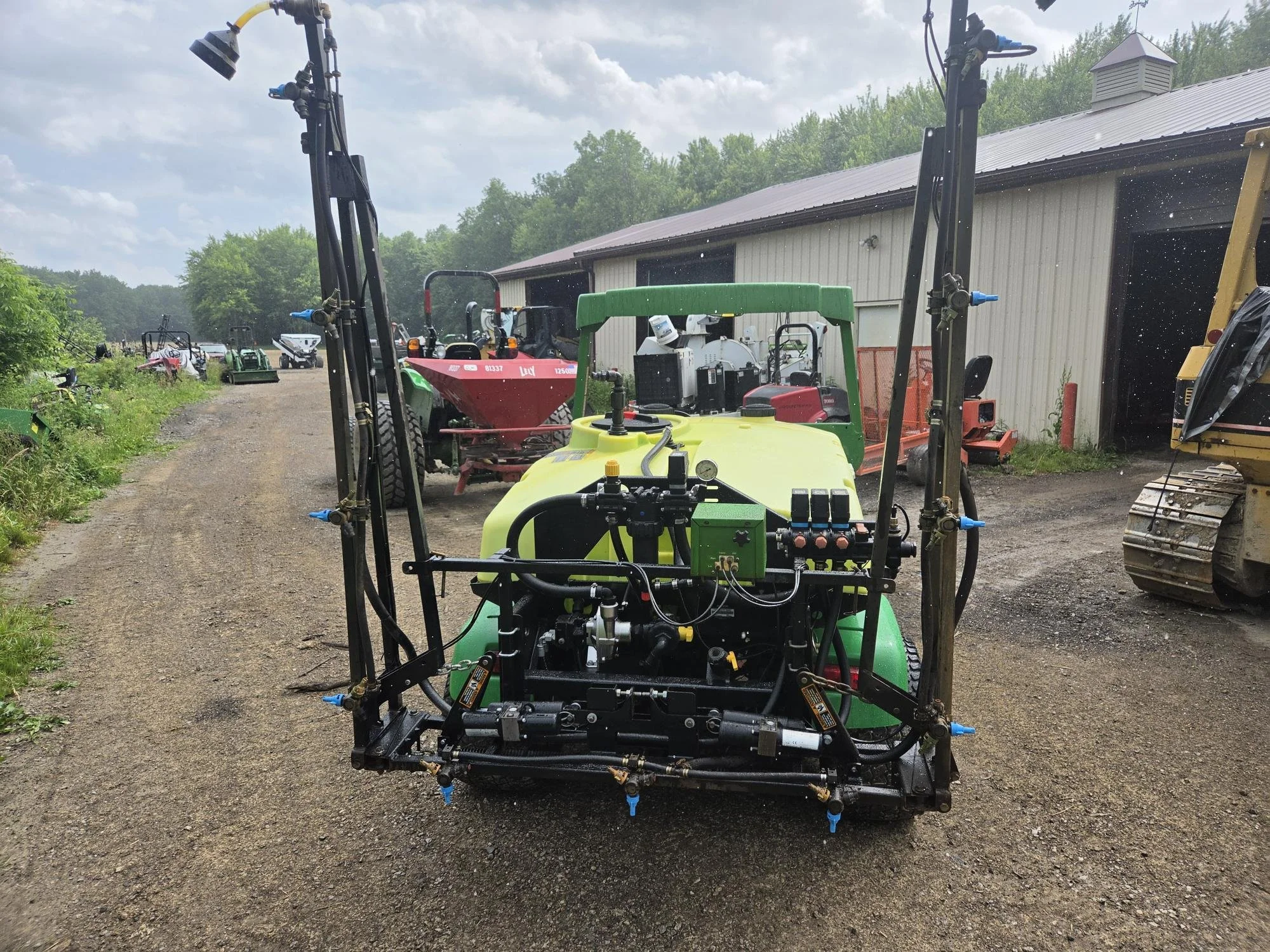 2019 John Deere 2020A  with a HD200 sprayer