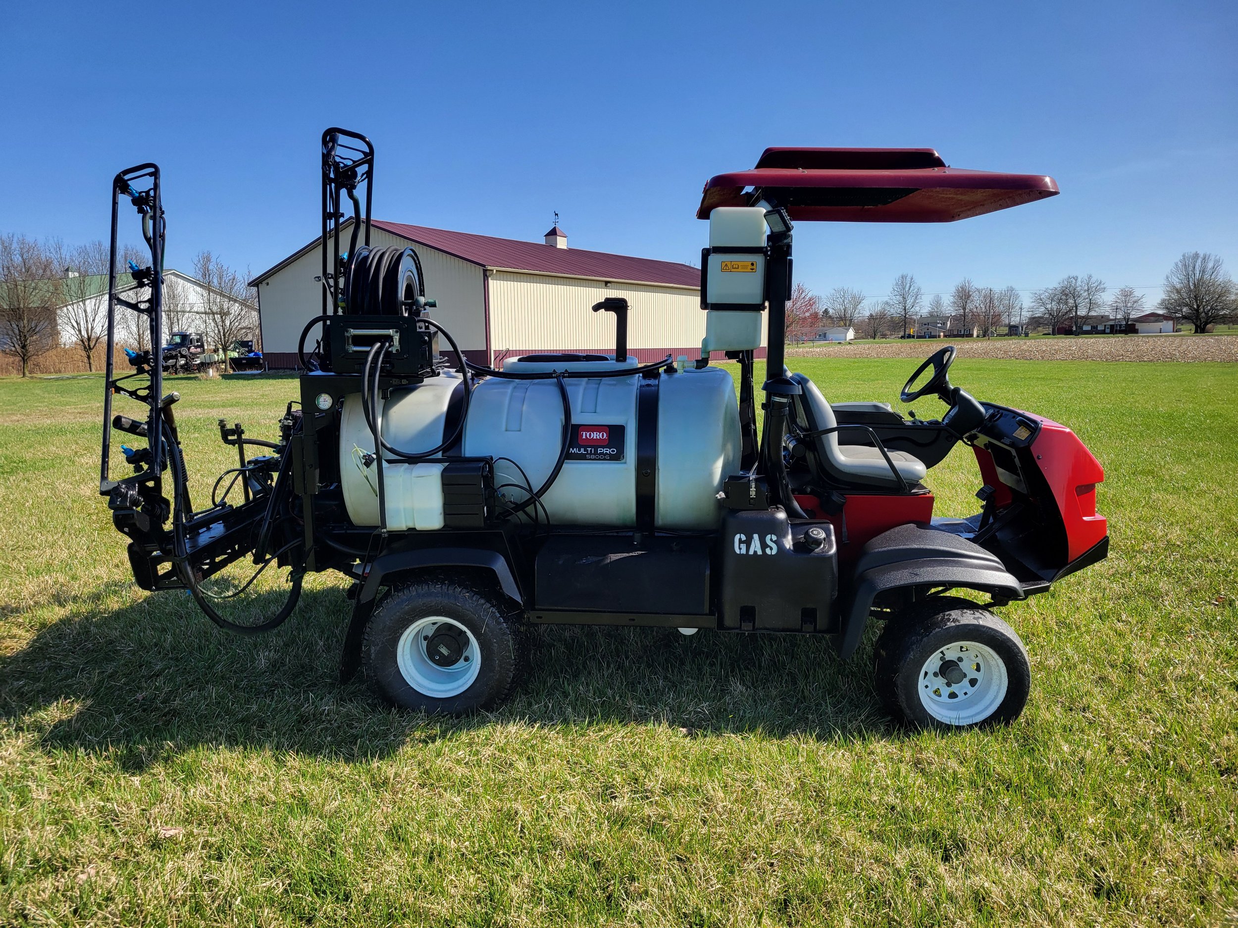 2019 Toro 5800 G 300 gallon sprayer