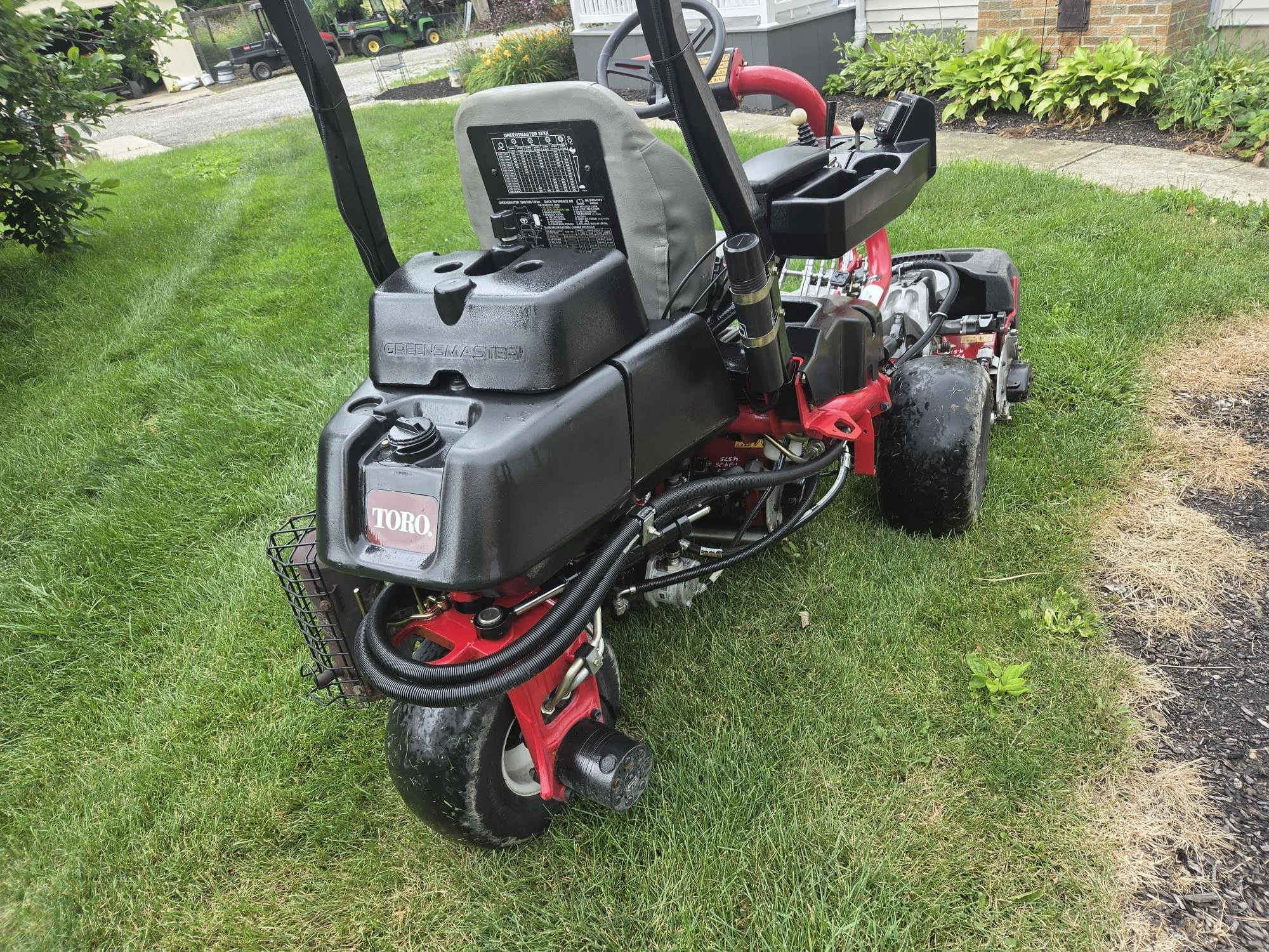 2020 Toro 3320 greensmower 3 wheel drive