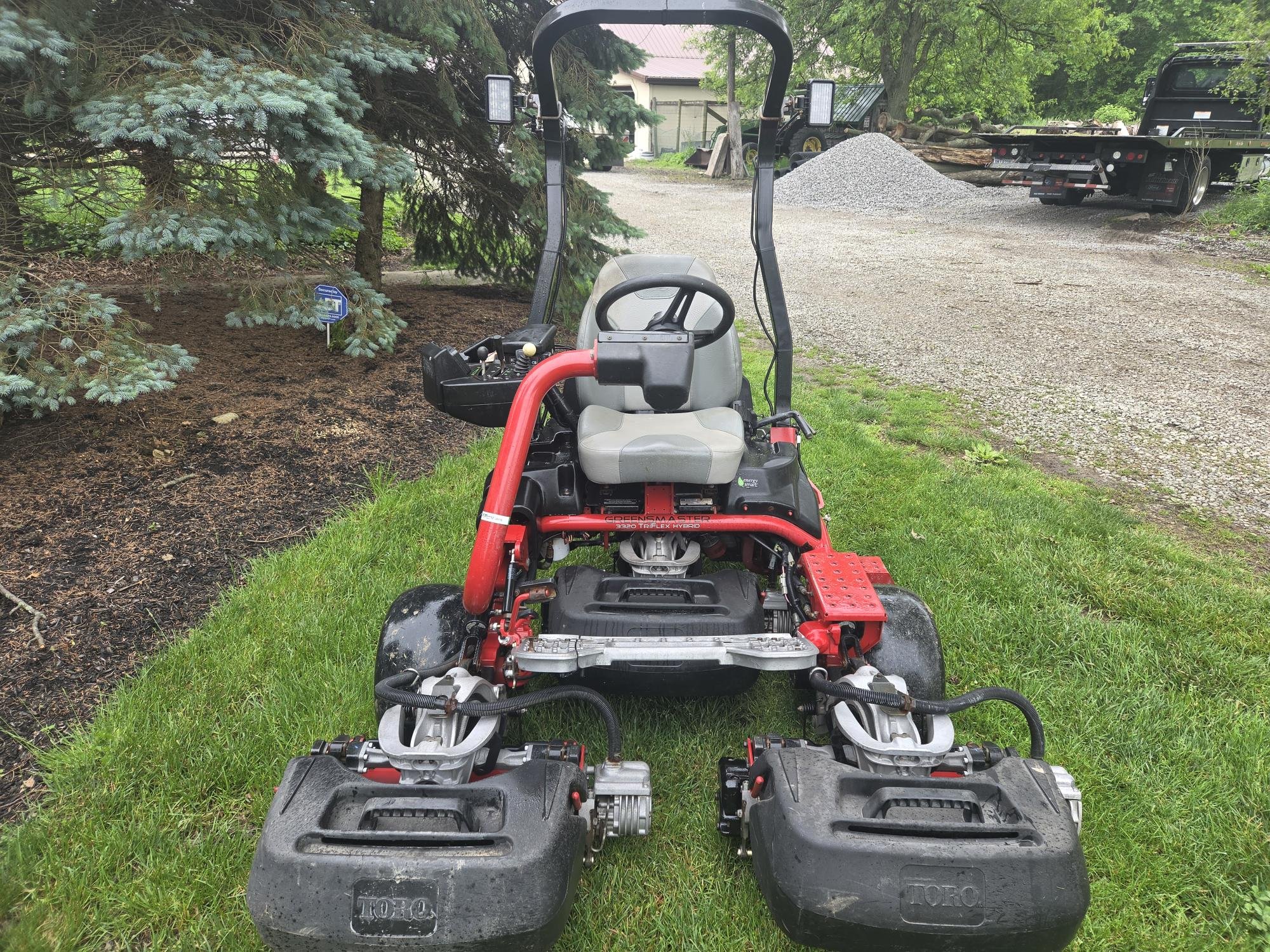 2021 Toro  3320 greensmower
