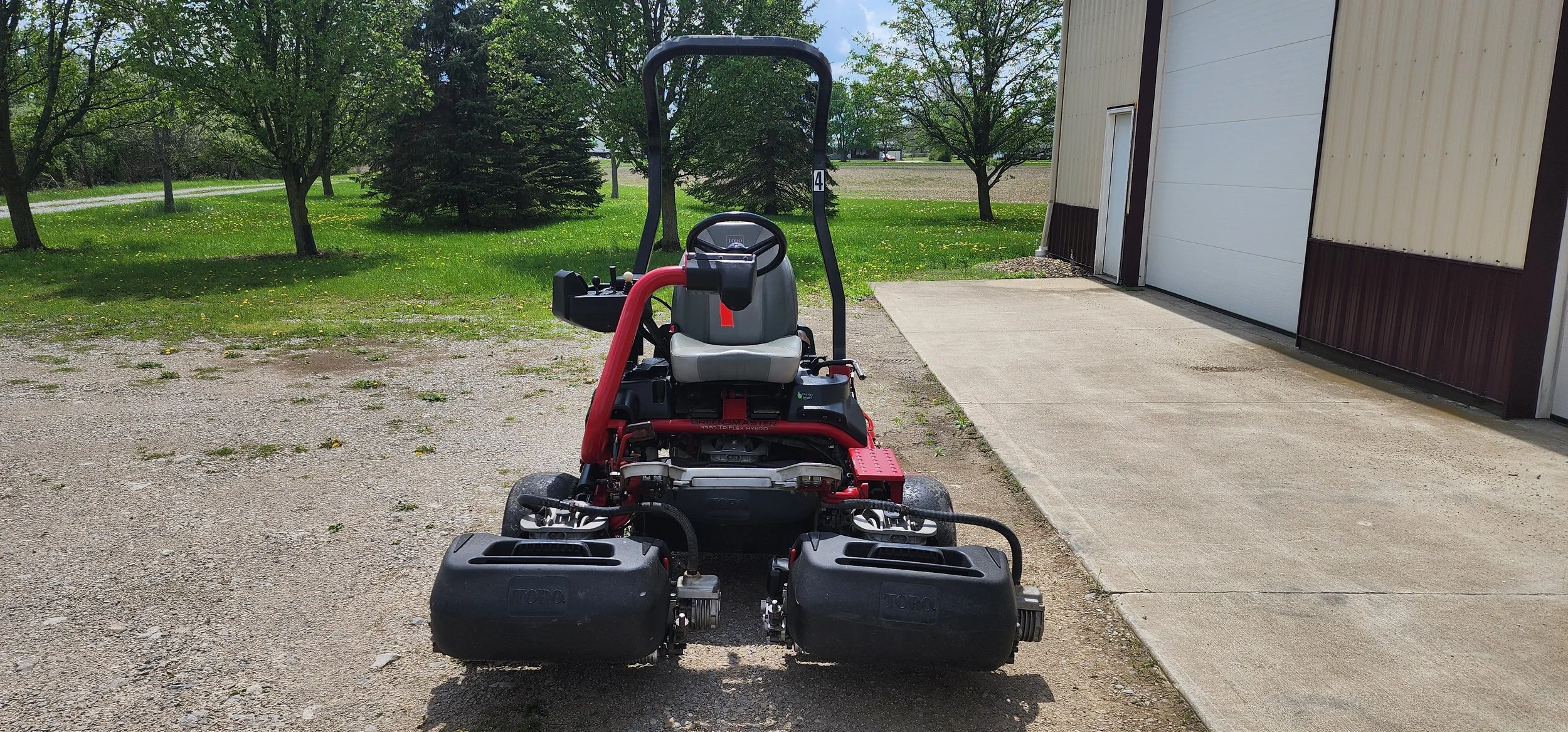 2020 Toro 3320 triflex greensmower