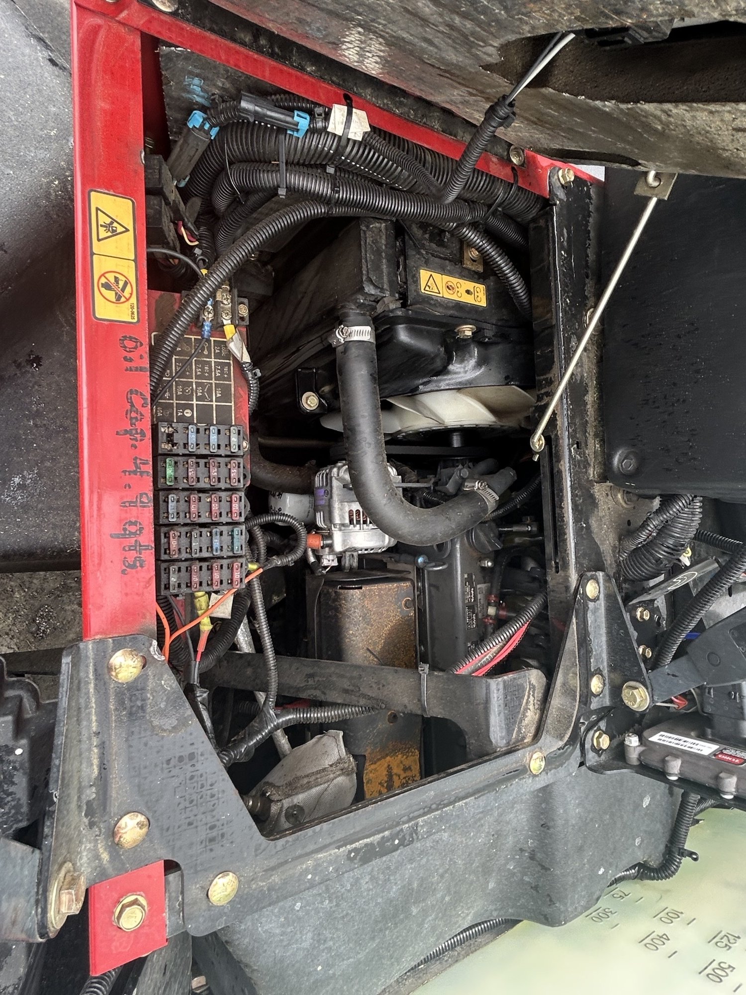 2019 Toro 300 gallon sprayer 5800