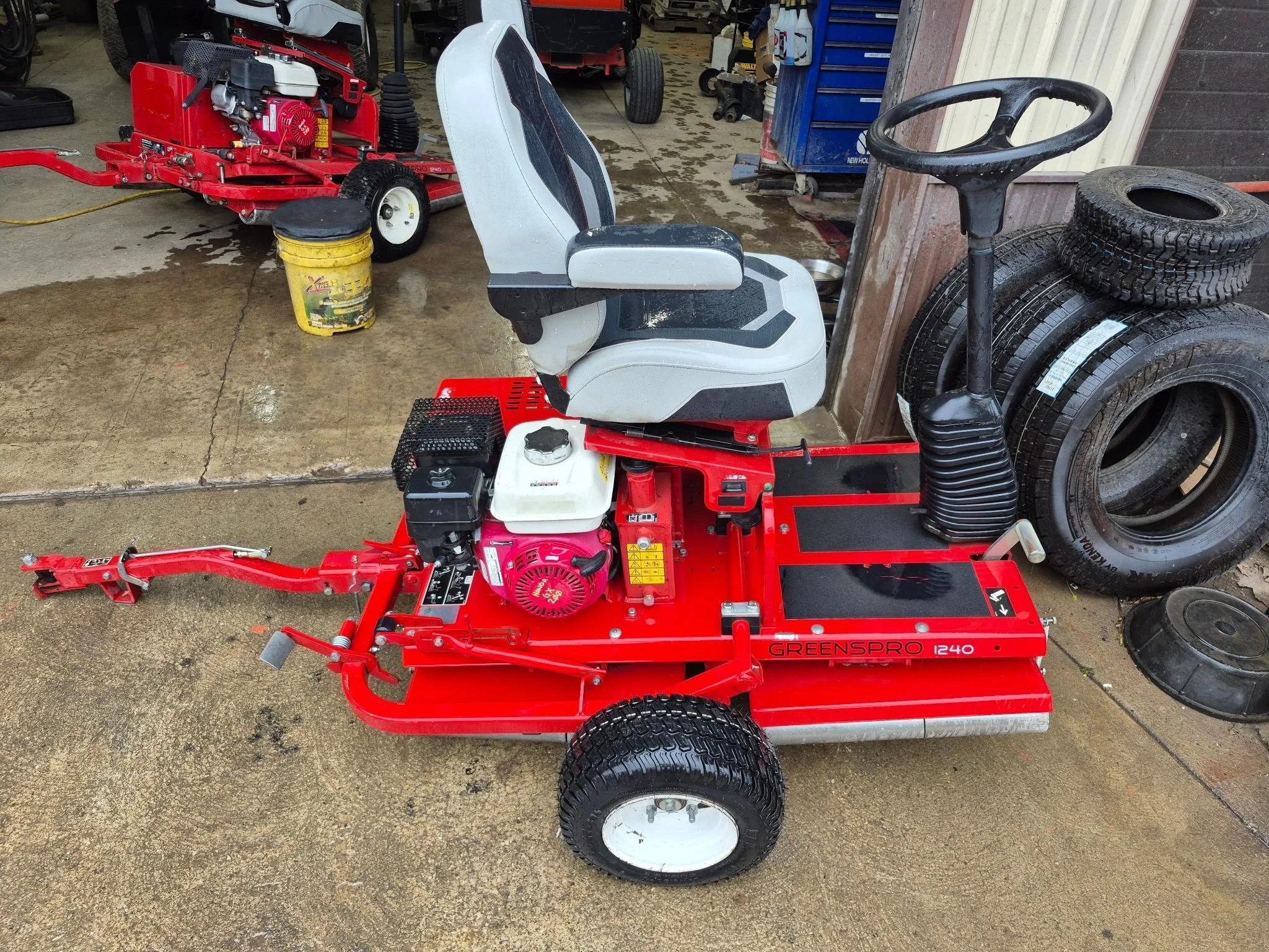 2015 Toro 1240 greensroller