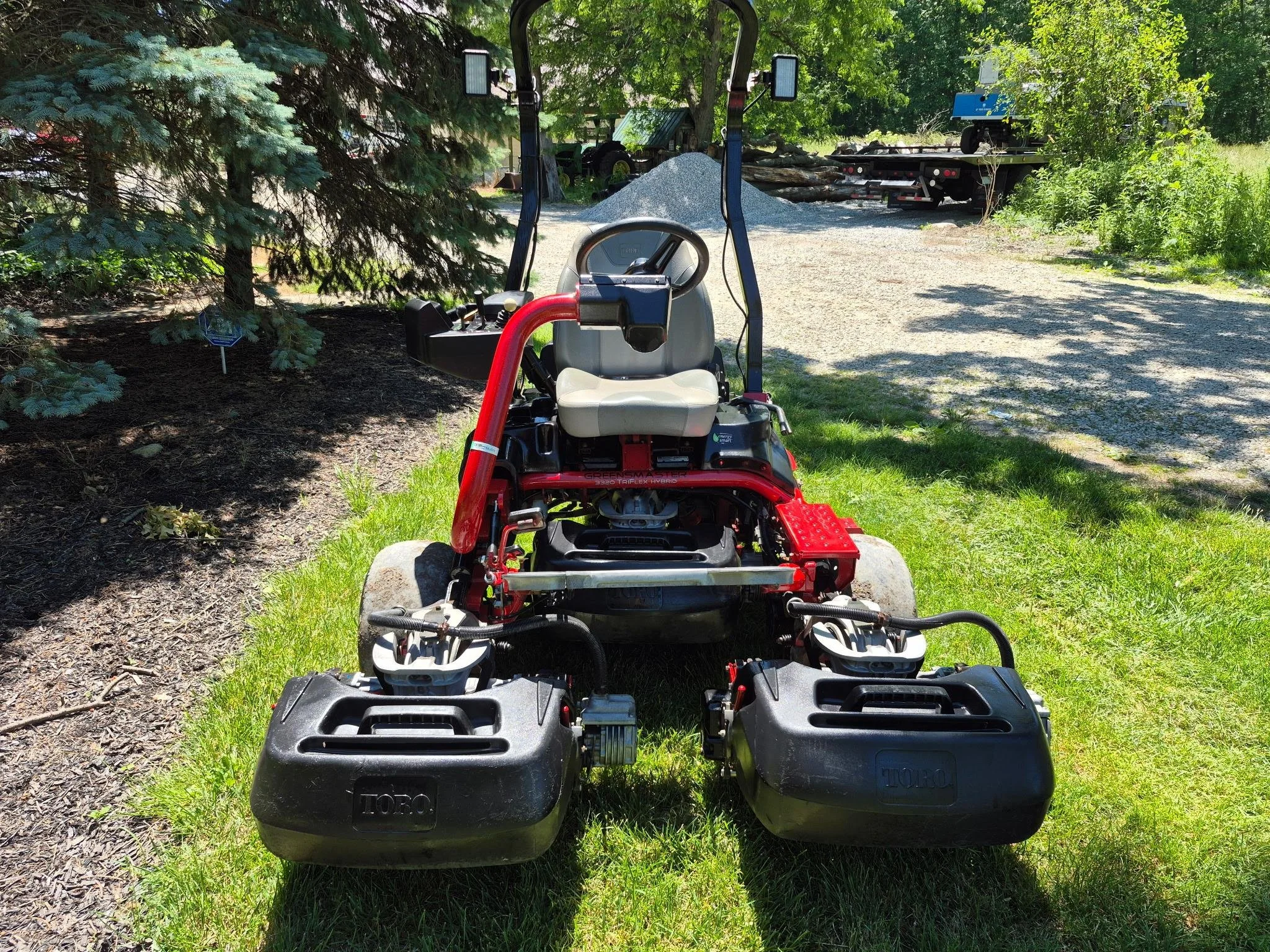 2021 Toro 3320 greensmower