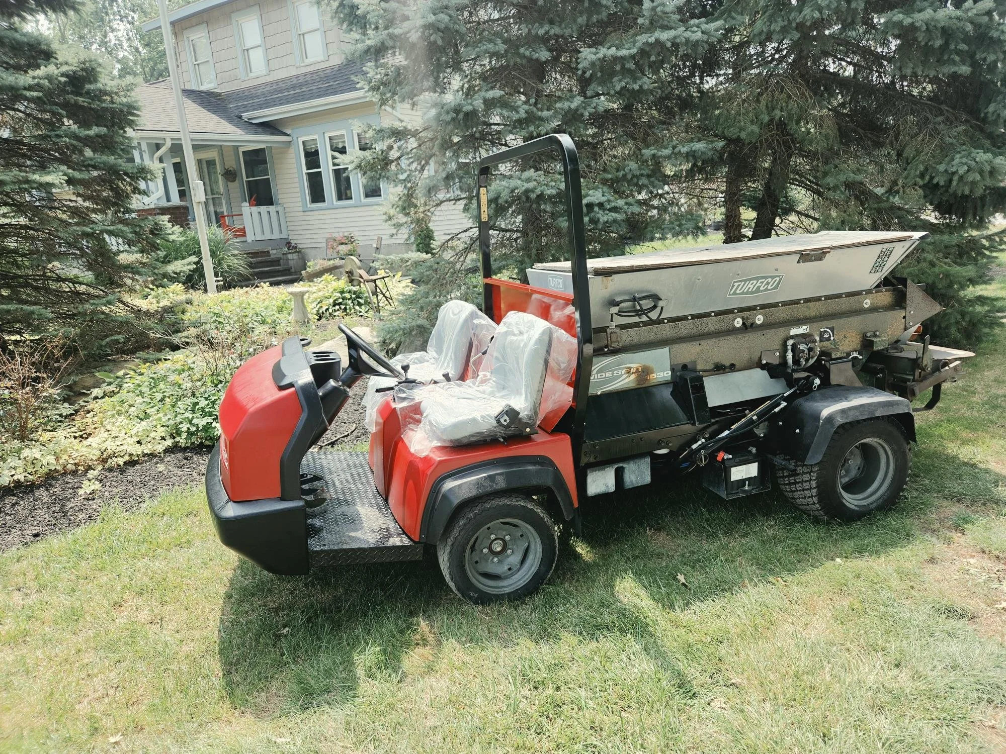 2019 Toro HDX Workman Diesel H-Flow with topdresser