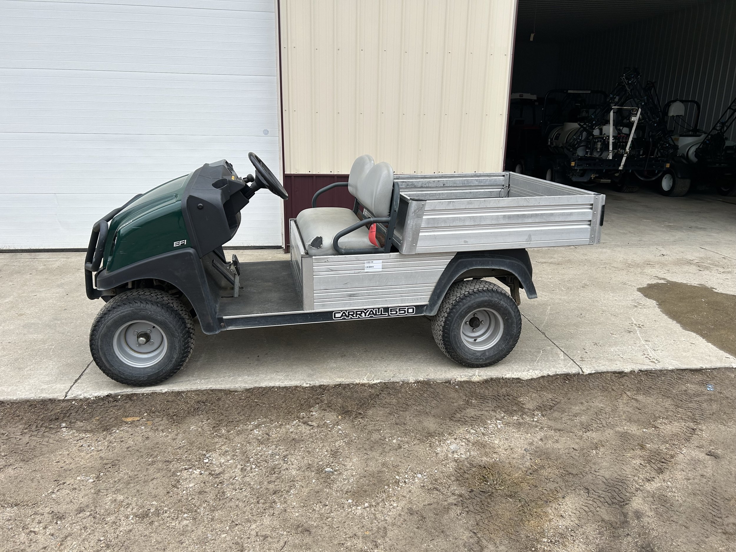 2021 Clubcar carryall 550 with electric dump
