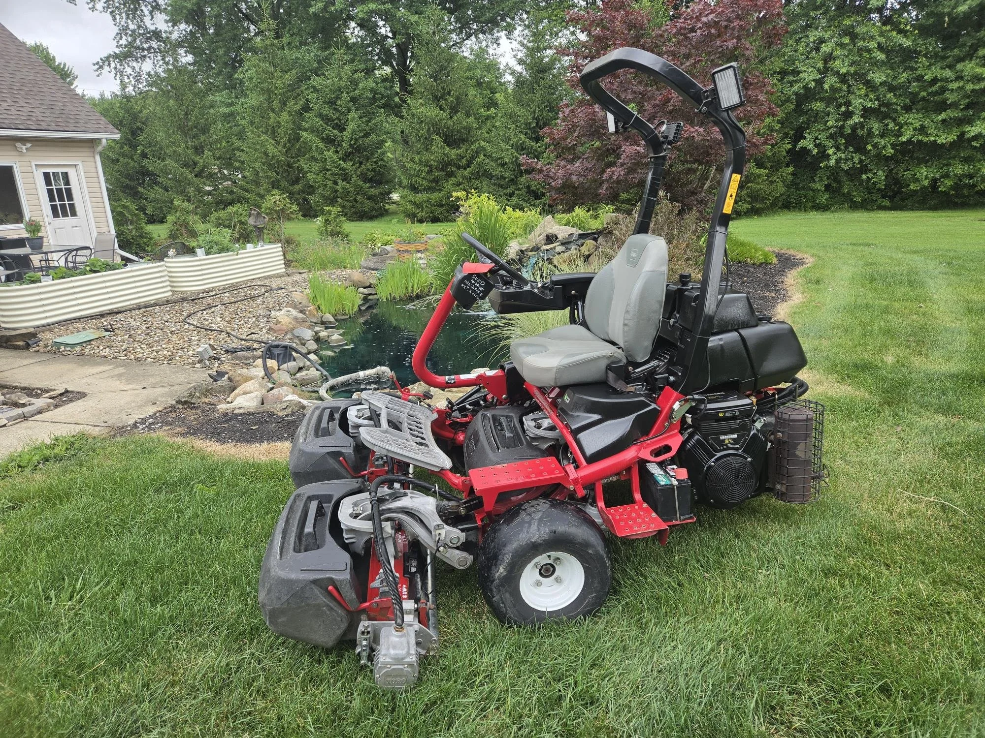 2020 Toro 3320 greensmower 3 wheel drive