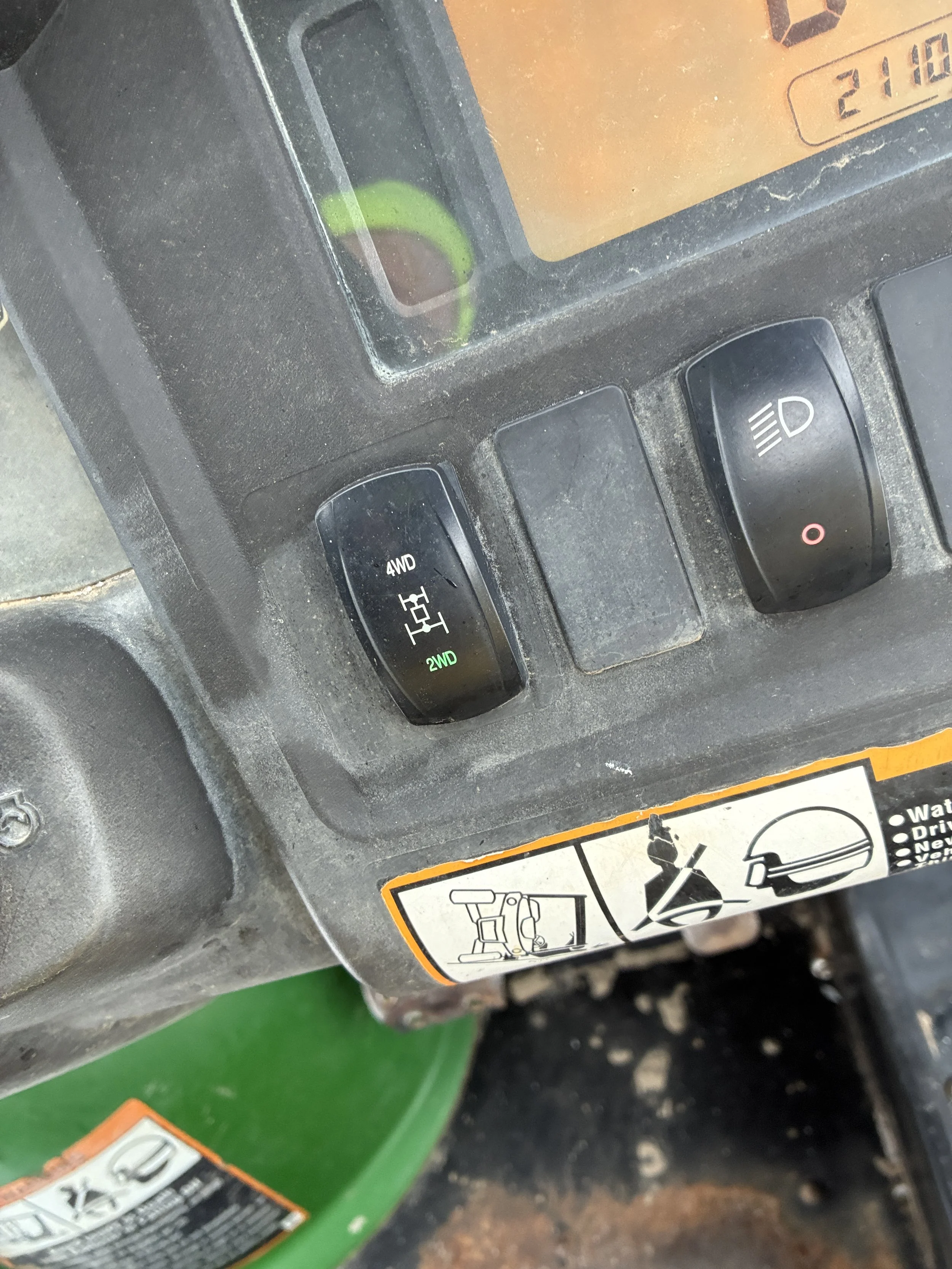 2015 John Deere 625i gator