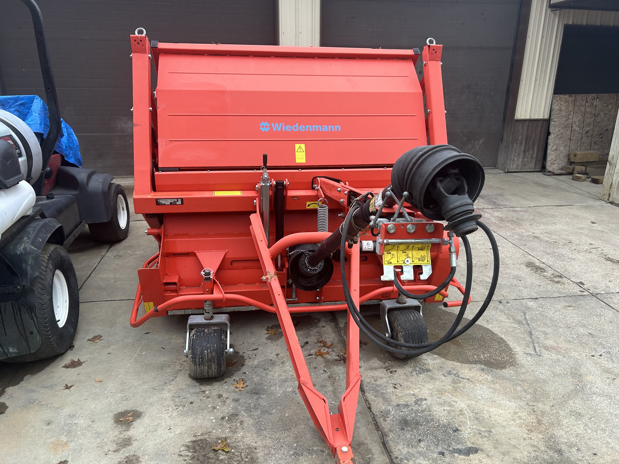 2016 wiedenmann super 500 sweeper, vacuum, dethatcher