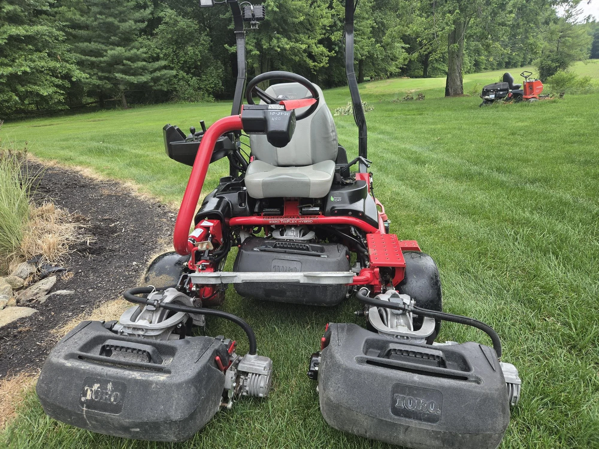 2020 Toro 3320 greensmower 3 wheel drive