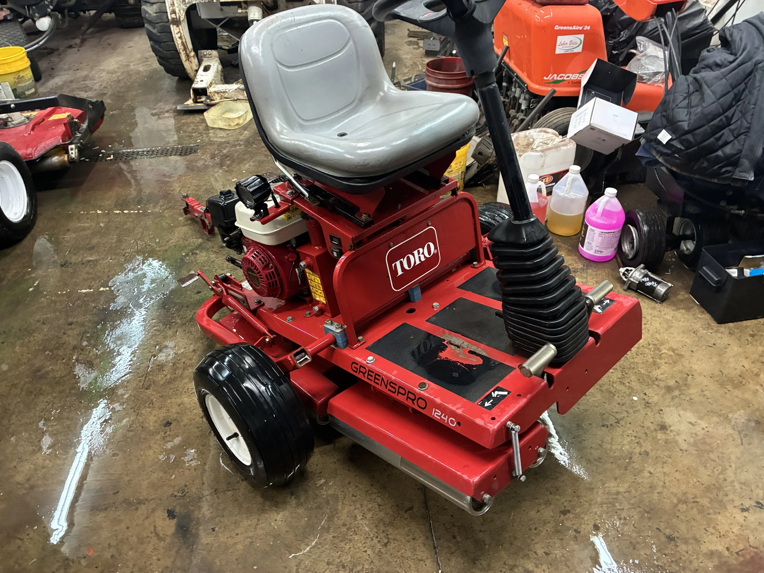 2014 Toro 1240 greens roller