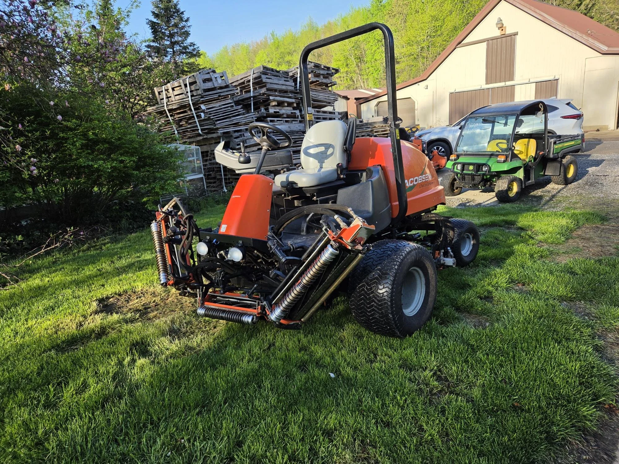 2019 Jacobsen  4 wheel drive LF550 fairway mower