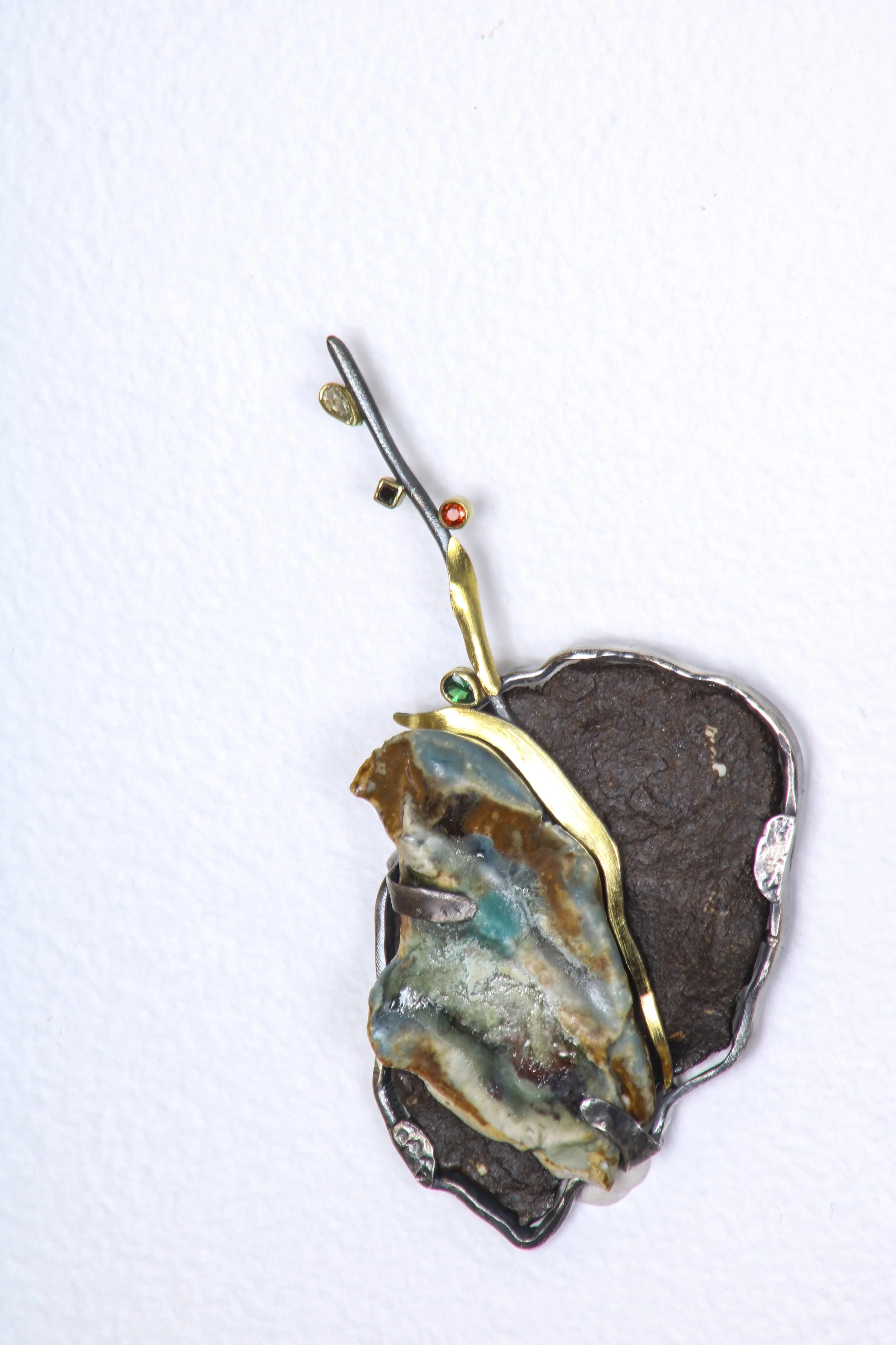 RodrigoOrmachea_thecrackswesow_front - Rodrigo Ormachea.jpg