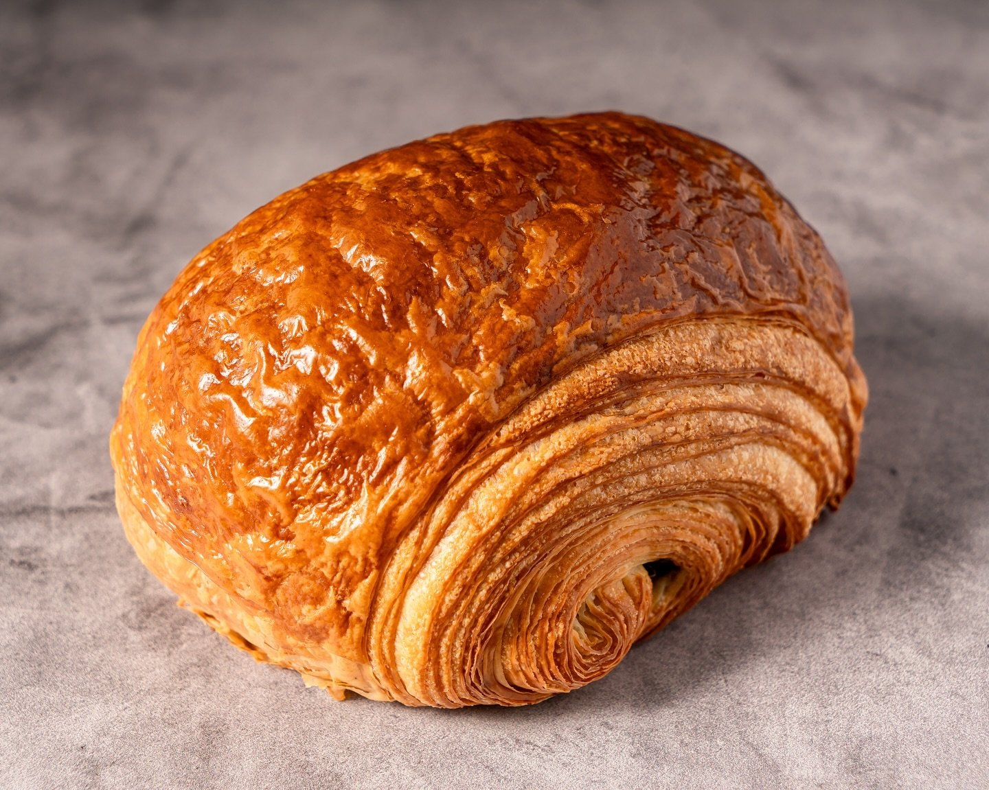 🍫🥐PAIN AU CHOCOLATE CROISSANT

FLAKY, BUTTERY, AND DANGEROUSLY CHOCOLATEY

It&rsquo;s the kind of pastry that makes you wonder if it&rsquo;s okay to have chocolate for breakfast &ndash; hint: it totally is! 😉👌 

Loved by all, a staple in our bake