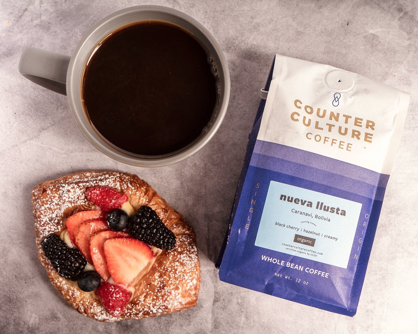 🔥 LET&rsquo;S GET FRUITY! 🍒

Brace yourself for a flavor rollercoaster with our Fresh Fruit Danish and Nueva Llusta from @counterculturecoffee, the Single-Origin of your dreams 😍

📝 Notes: Black Cherry / Hazelnut
🔄 Process: Washed
✅ Certificatio