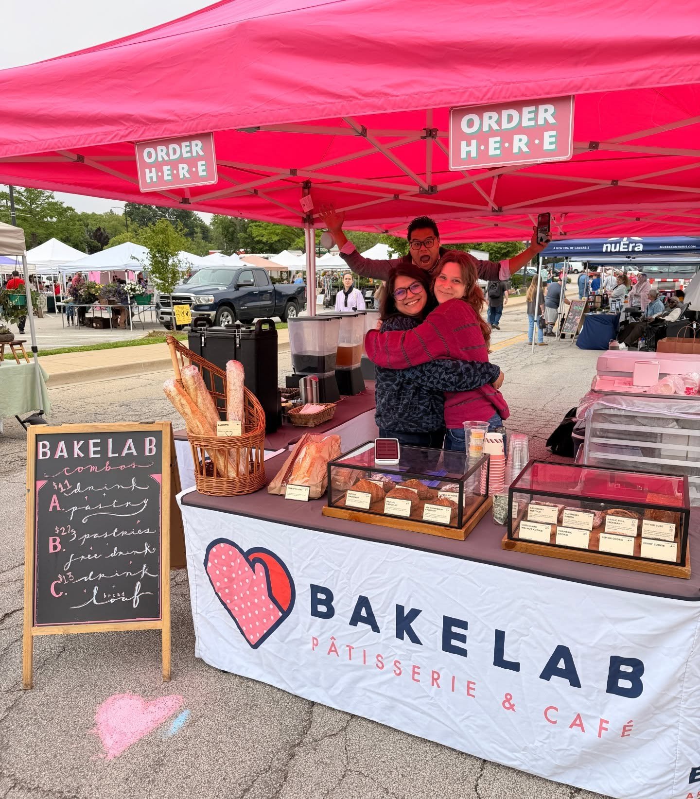 we're back at the farmers market with some combo deals and drink specials 🫶🏻

.

.

.
#cafe #farmersmarket #urbanamarket #chambana #coffee