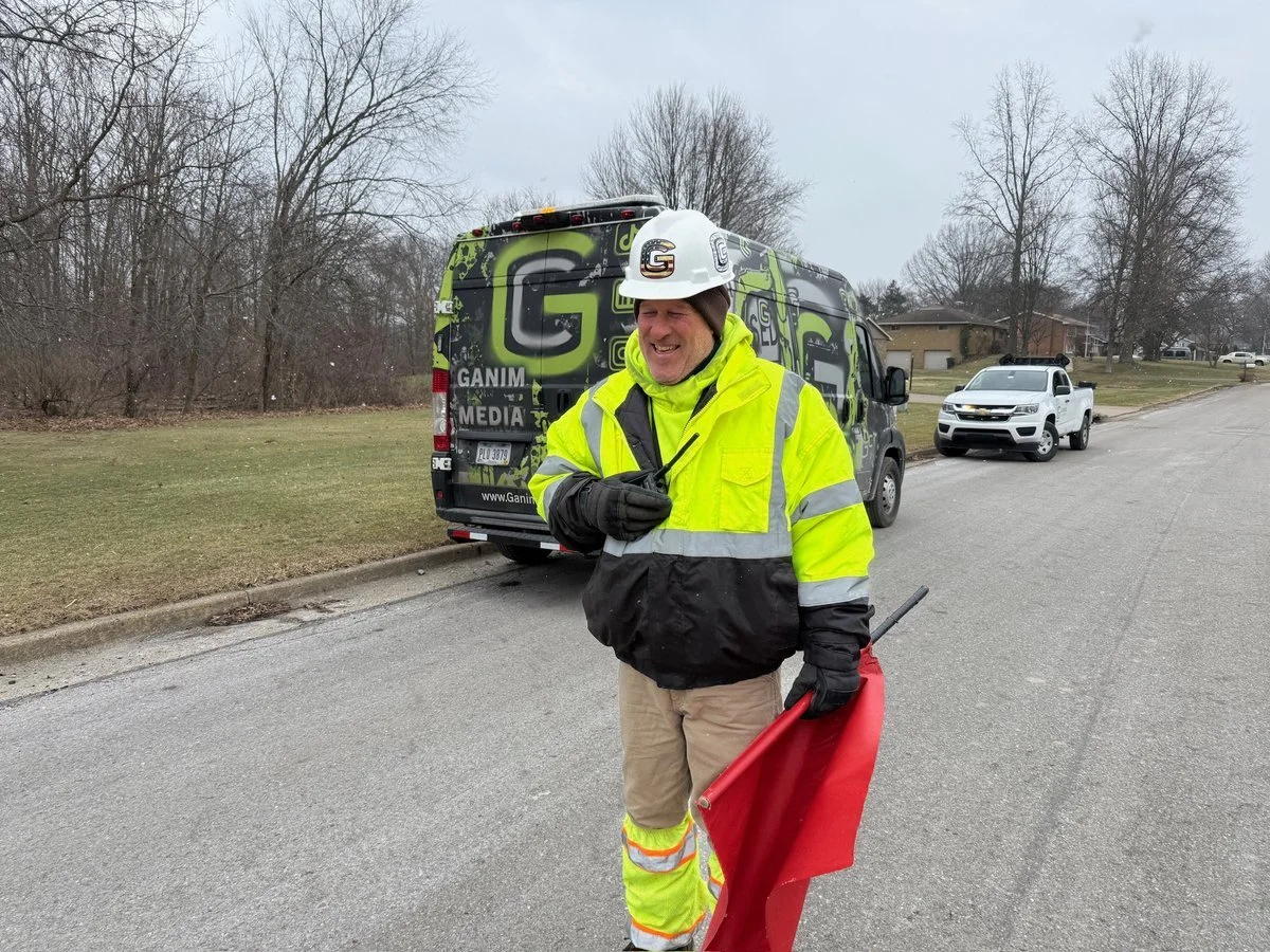 traffic-control-flagger-smile.jpg