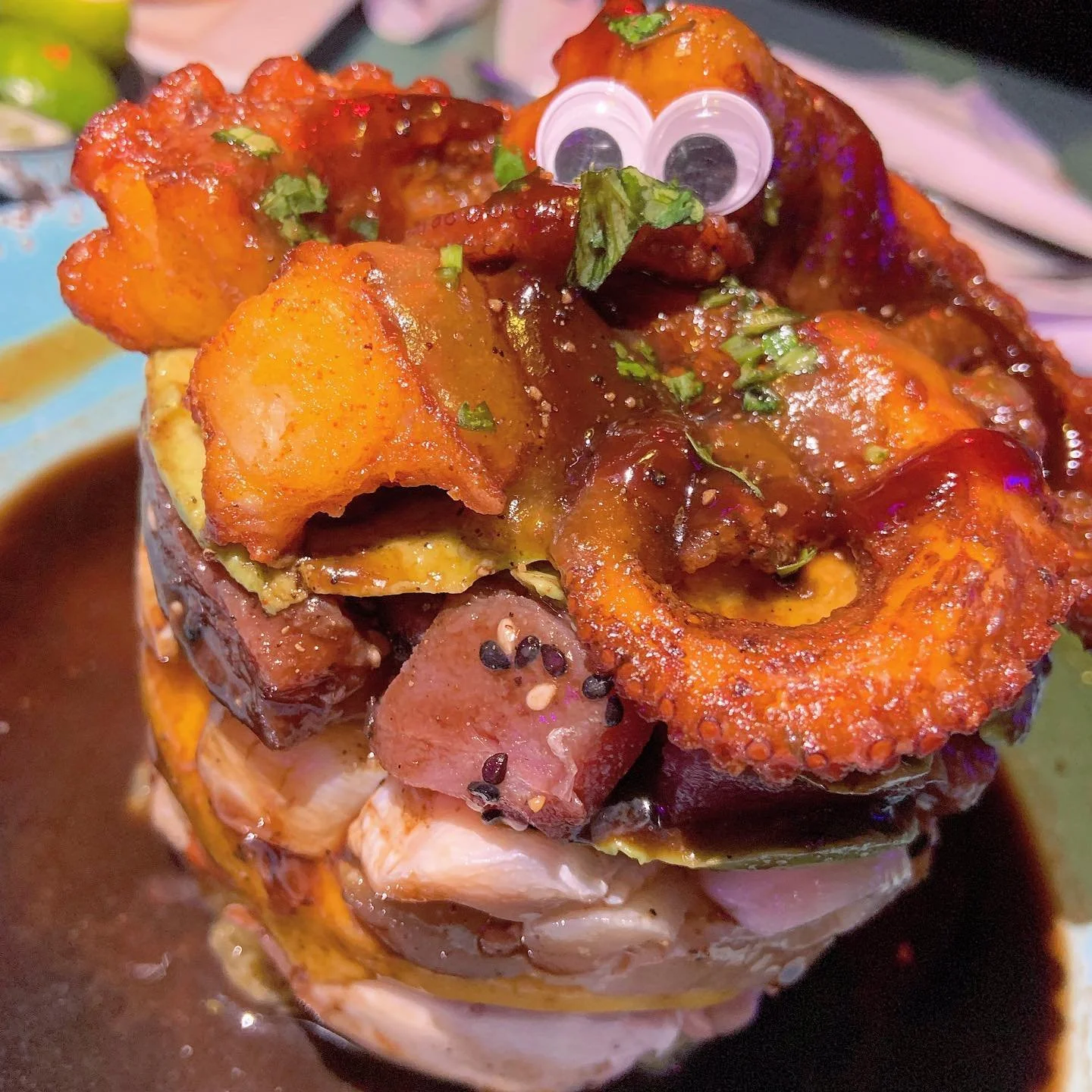 La Catedral from @el.berraco 🐙🥑👀
.
.
#tucsonfoodie #tastingtucson #tucsonmunchies #seafood #octopus #avocado #shrimp #mango #pineapple #googleyeyes #eatlocal #iphonephotography