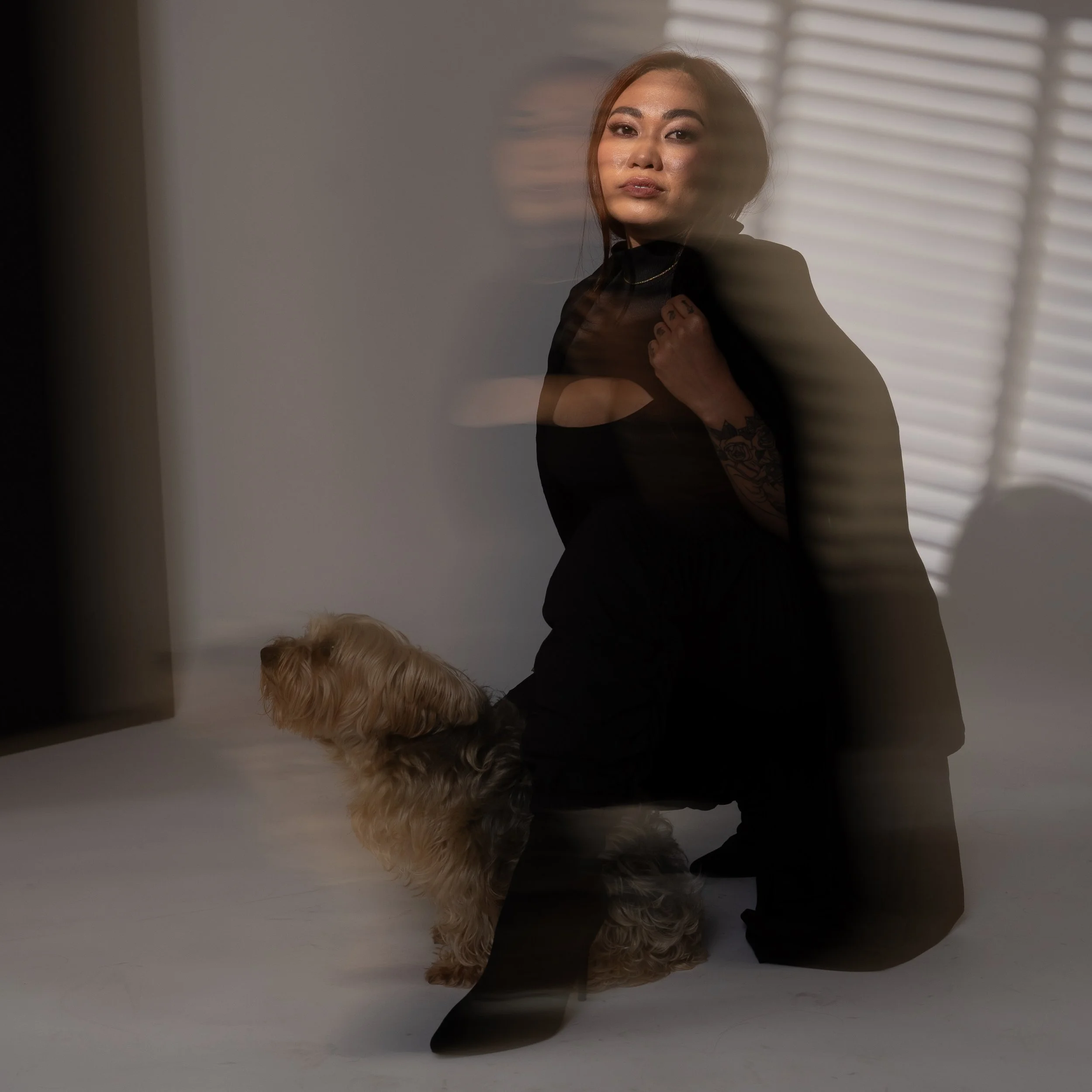 Me being promised treats after shooting 💅🐩

📸 @krisnoff @aglow.portraits