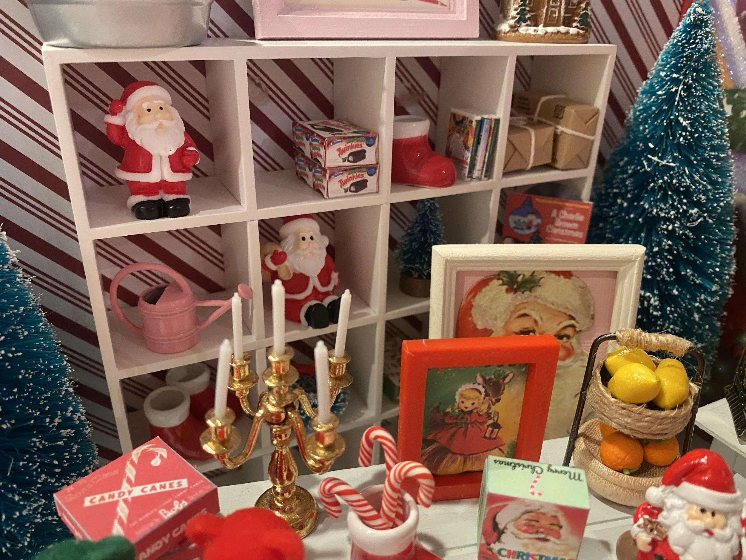 Miniature Christmas Decorations, Firewood, Greenery, Wreath, Trees, Signs, Candy Canes, 1:12