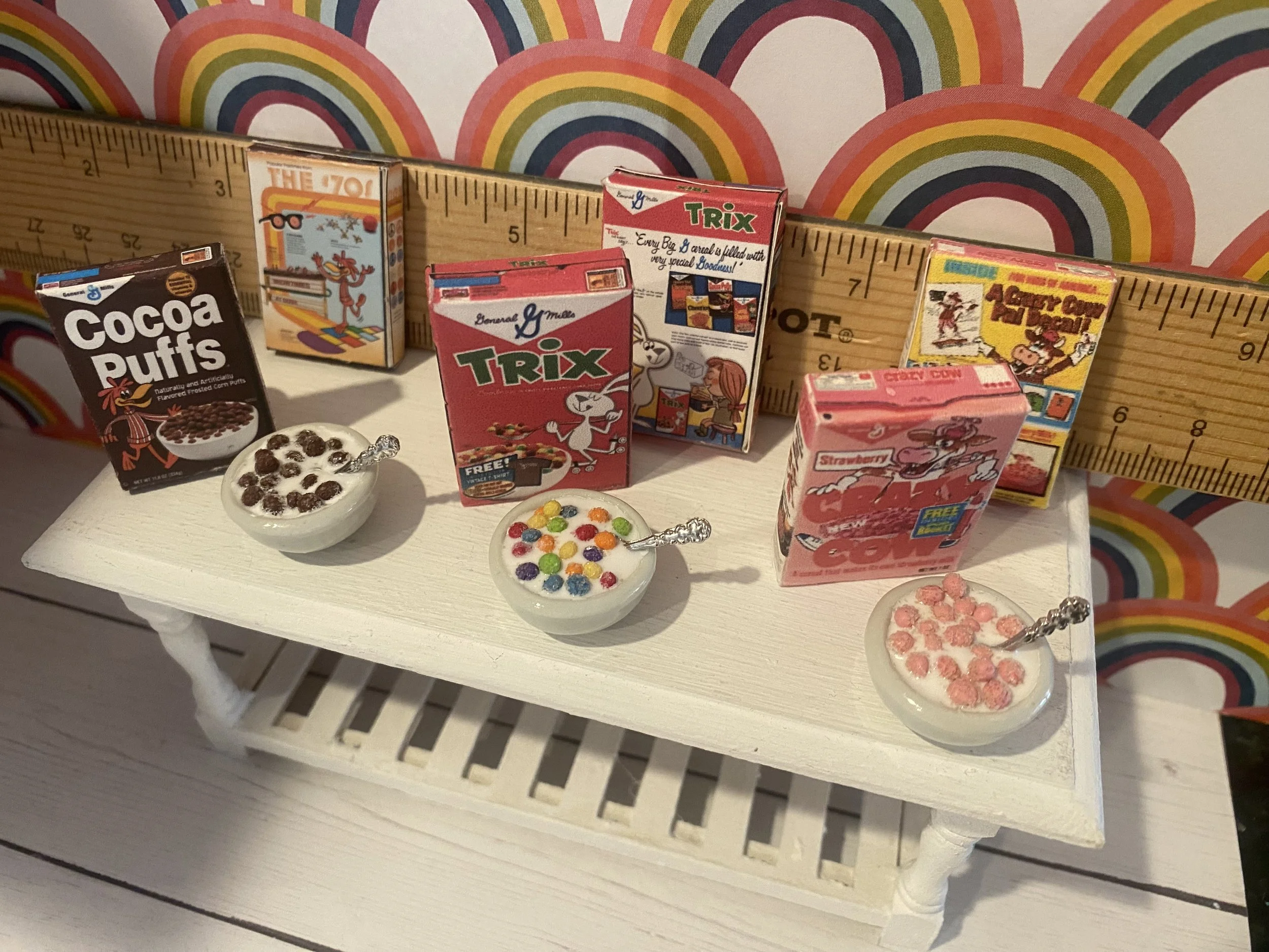 Miniature Cereal in Bowls w/Milk and Boxes, Cocoa Puffs, Trix, Crazy Cow, 1:12