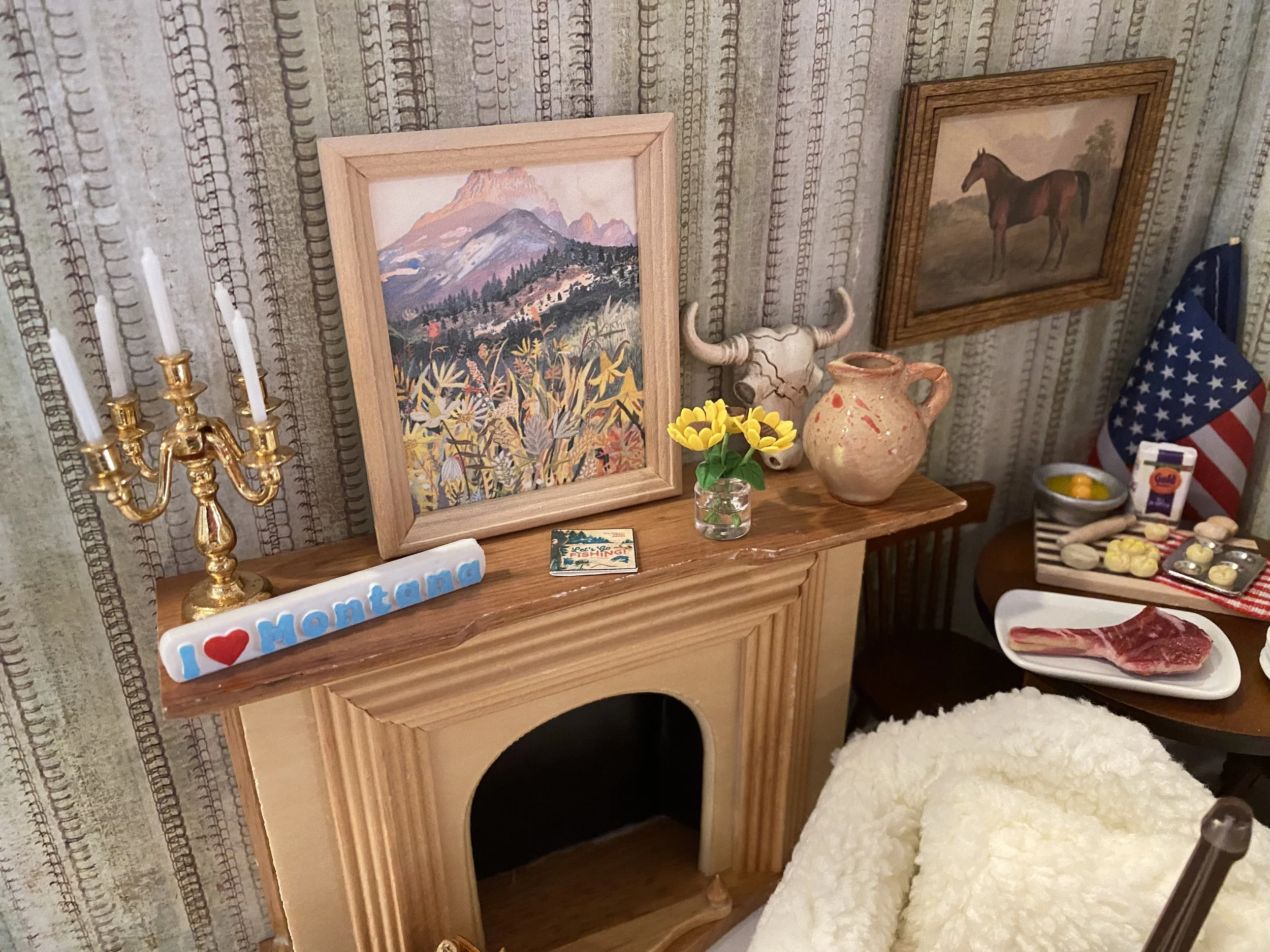 Miniature Montana, Dollhouse Big Sky Living & Decor, Travel Accessories, 1:12